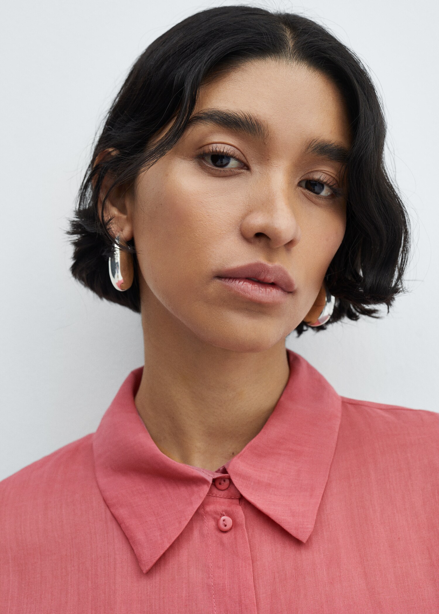Oversize shirt openings - Details of the article 1