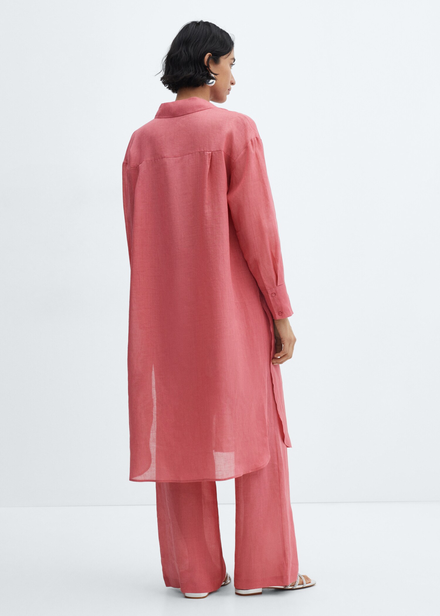 Oversize shirt openings - Reverse of the article