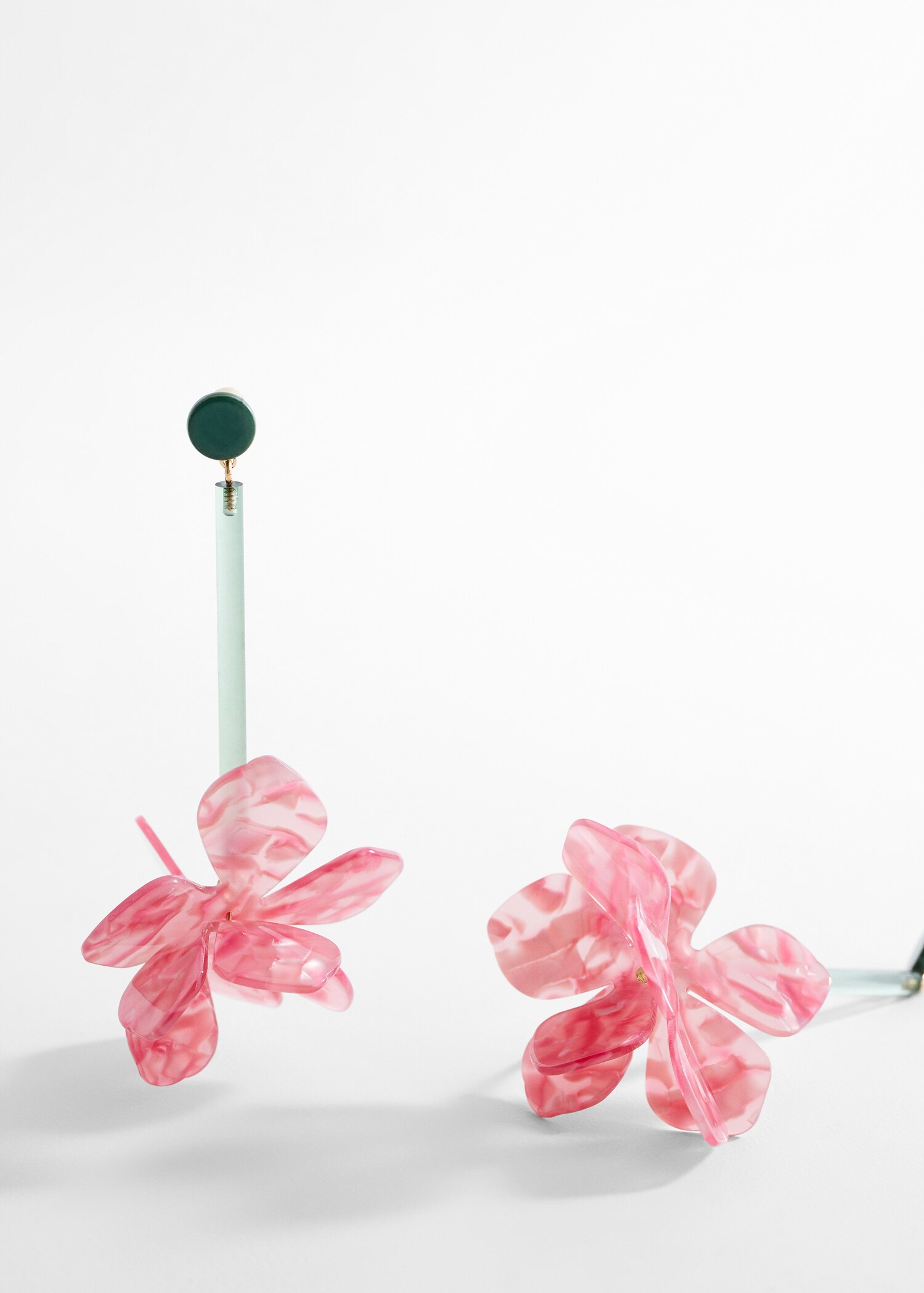 Flower pendant earrings - Details of the article 1