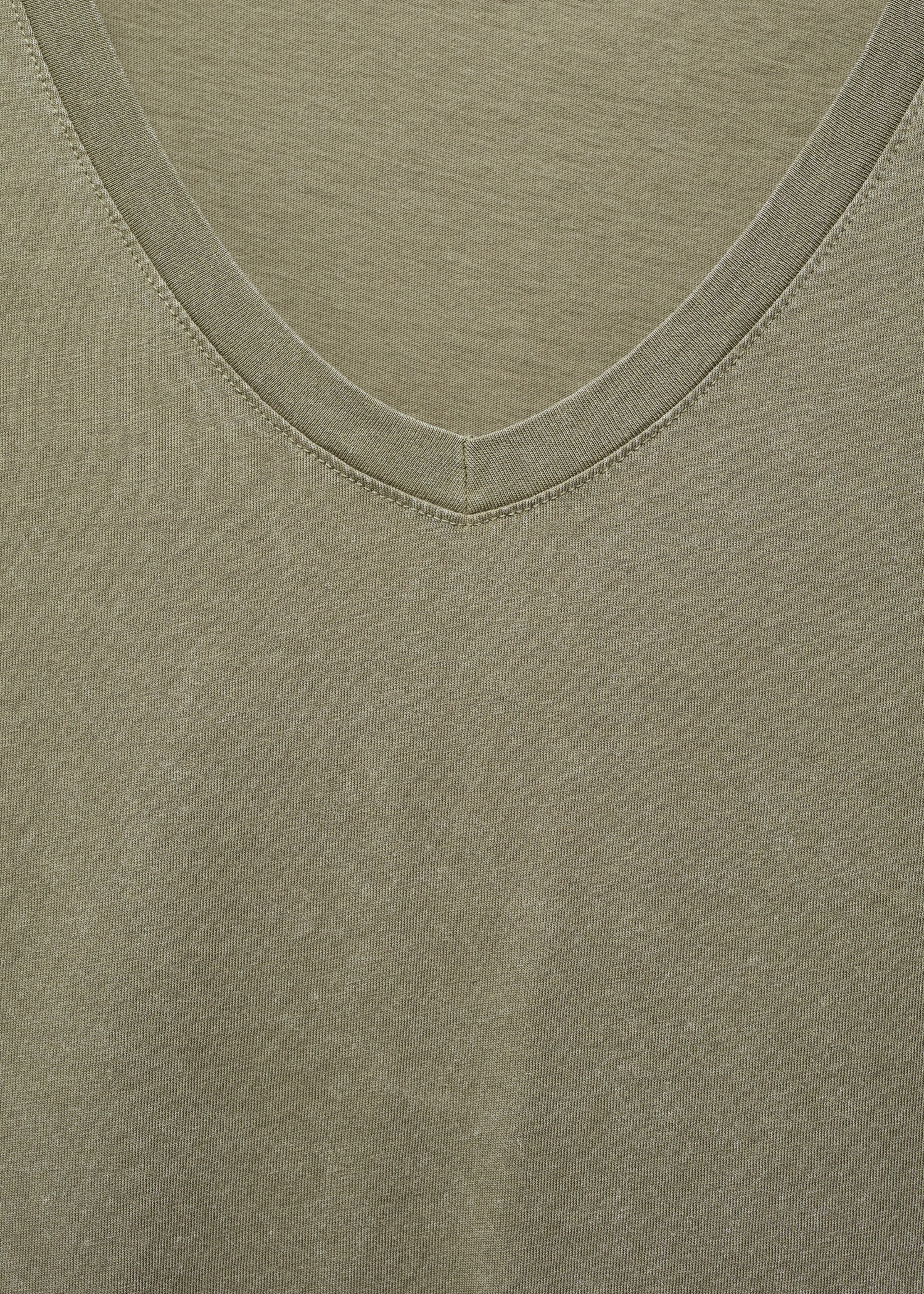 Washed-effect cotton t-shirt - Details of the article 8, Khaki. Ref: 67005749-00.