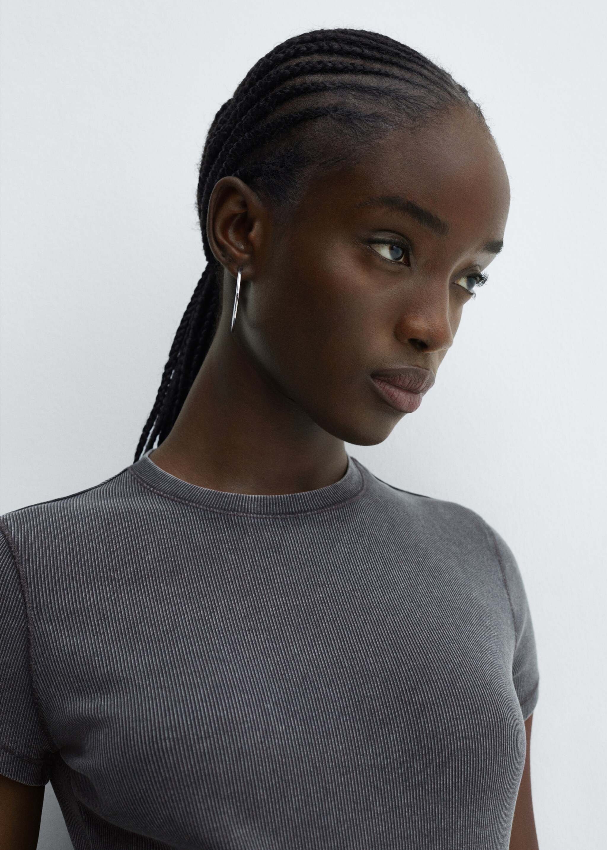 Washed ribbed t-shirt - Details of the article 1, Charcoal. Ref: 67005751-00.