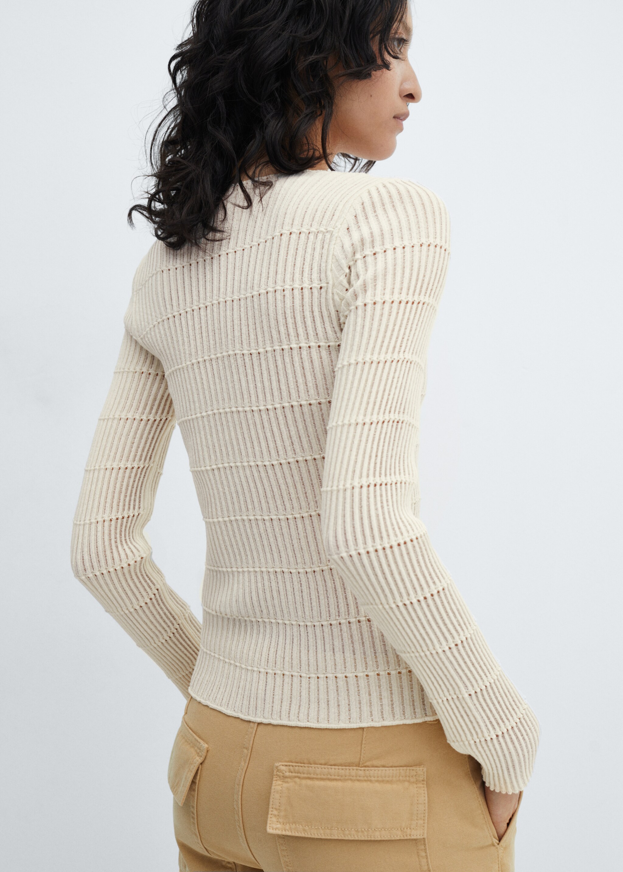 Knitted sweater - Reverse of the article