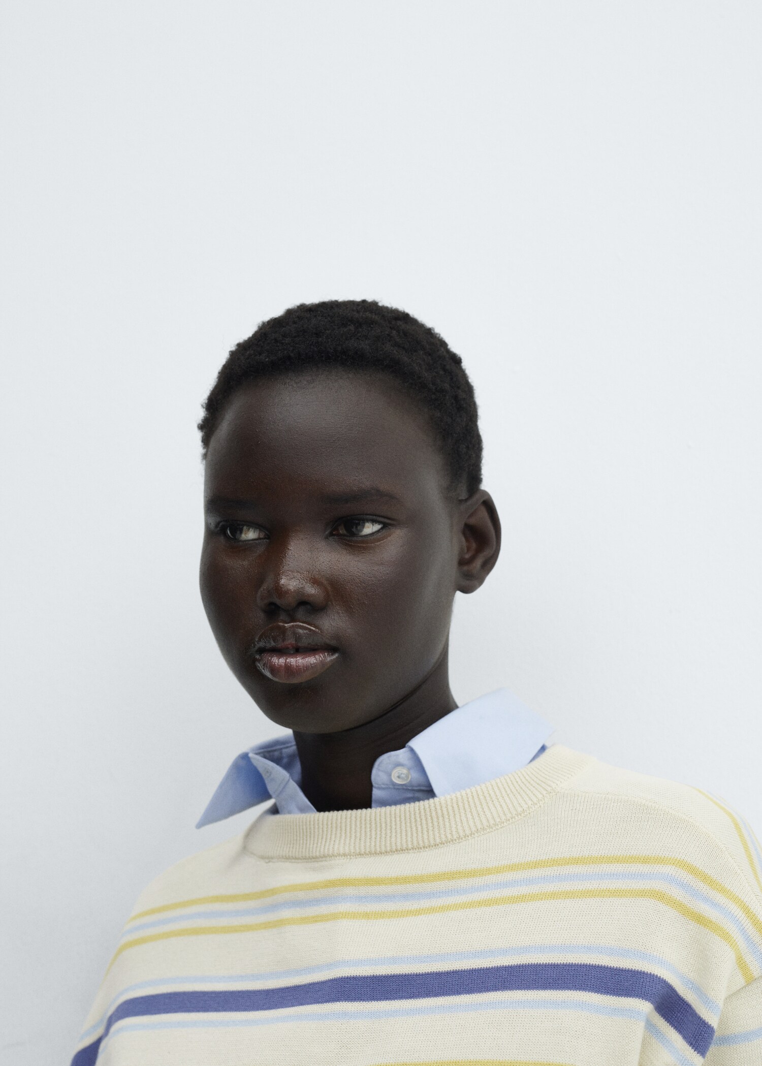 Round-neck striped sweater - Details of the article 1