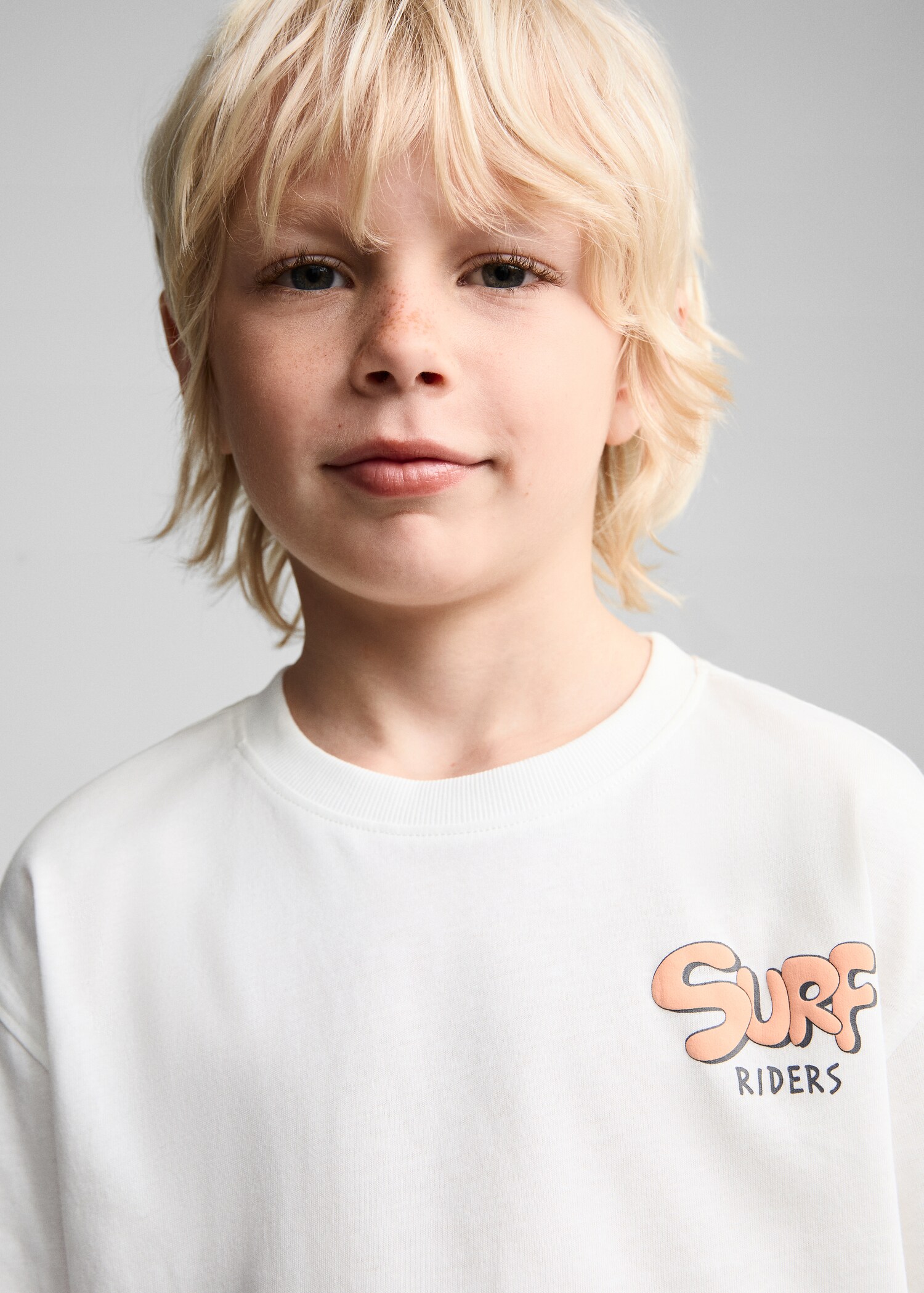 Short-sleeved t-shirt with message - Details of the article 1