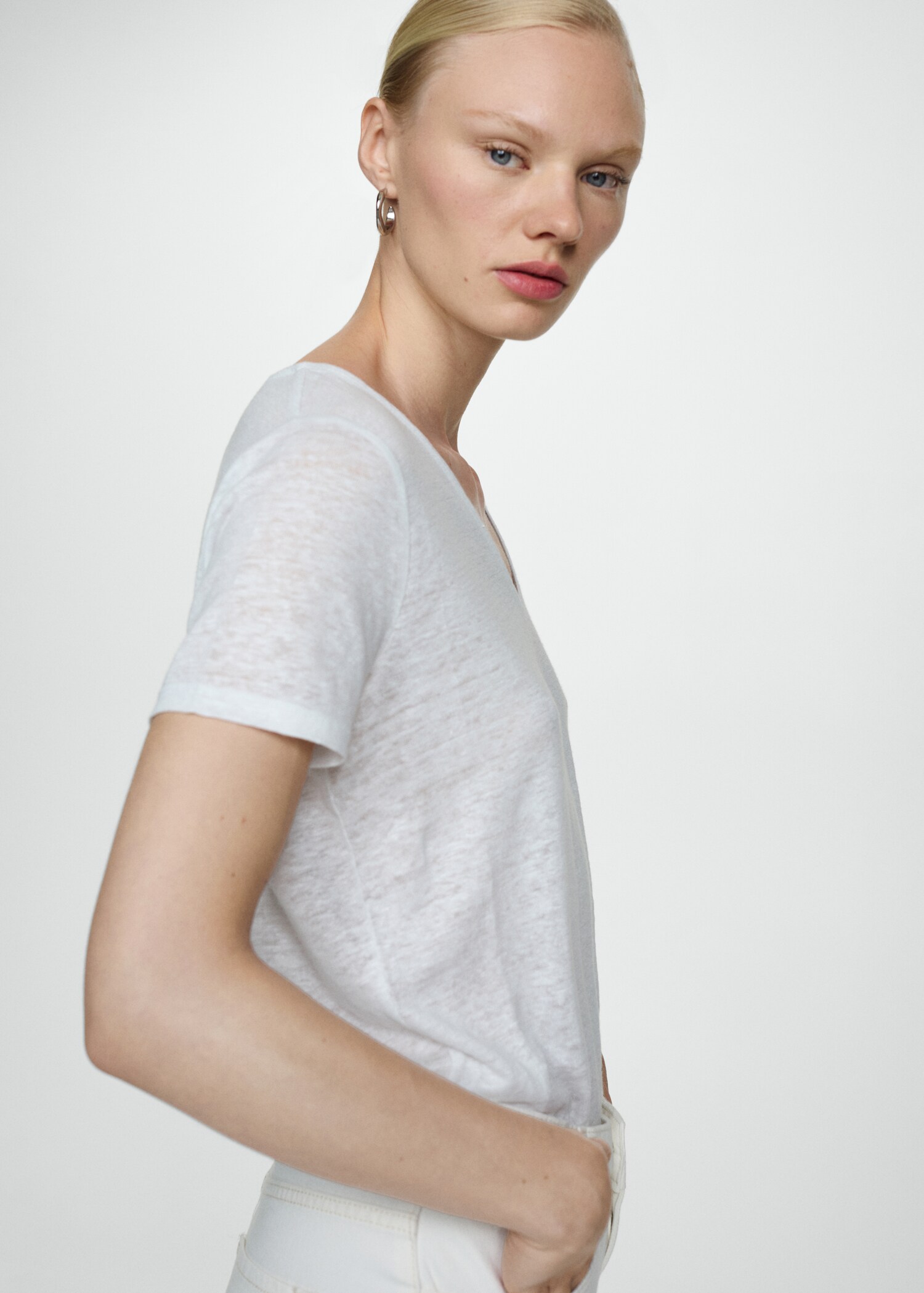 V-neck linen t-shirt - Medium plane