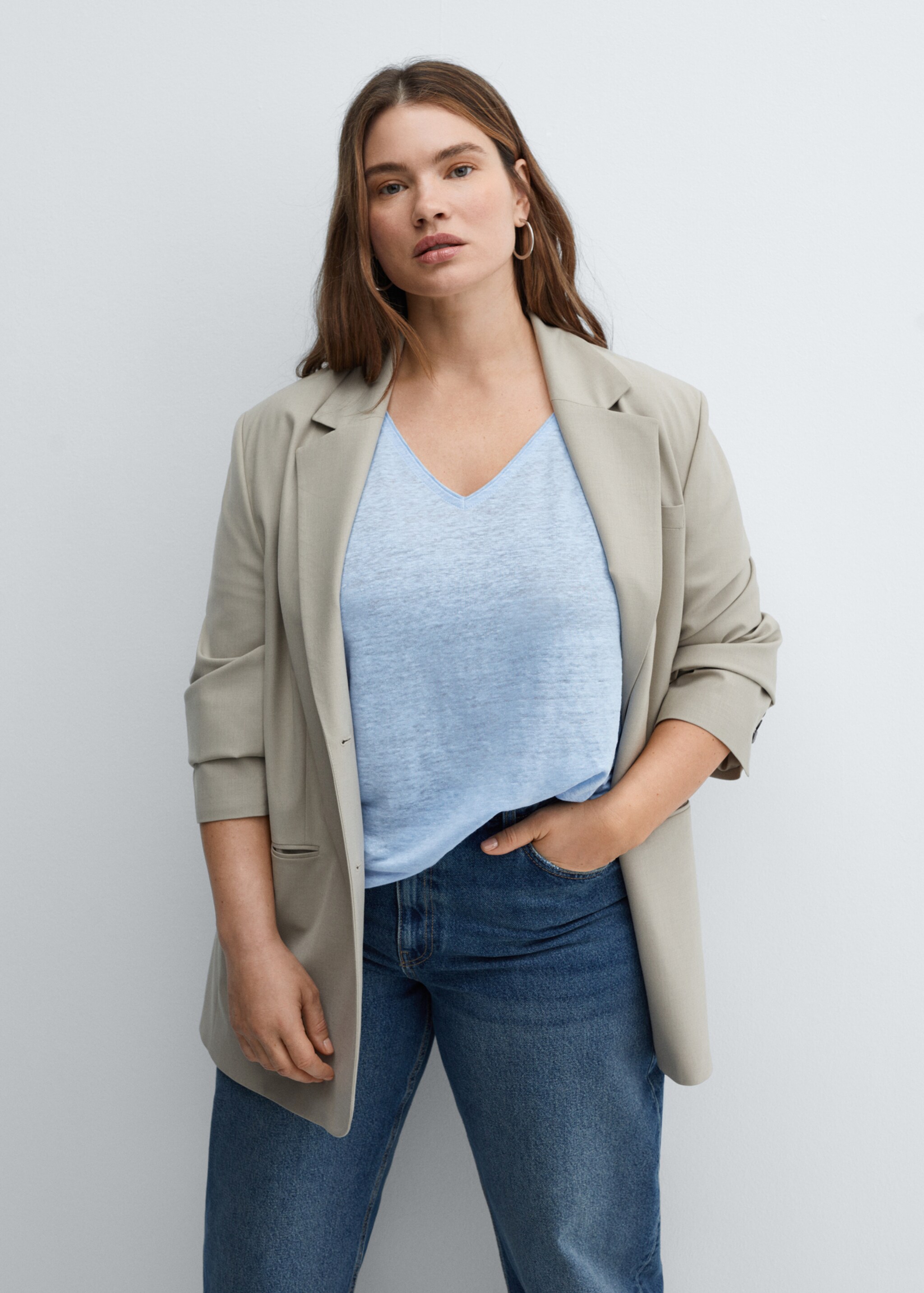 Camiseta lino cuello pico - Detalle del artículo 5, Azul celeste. Ref: 67006318-00.