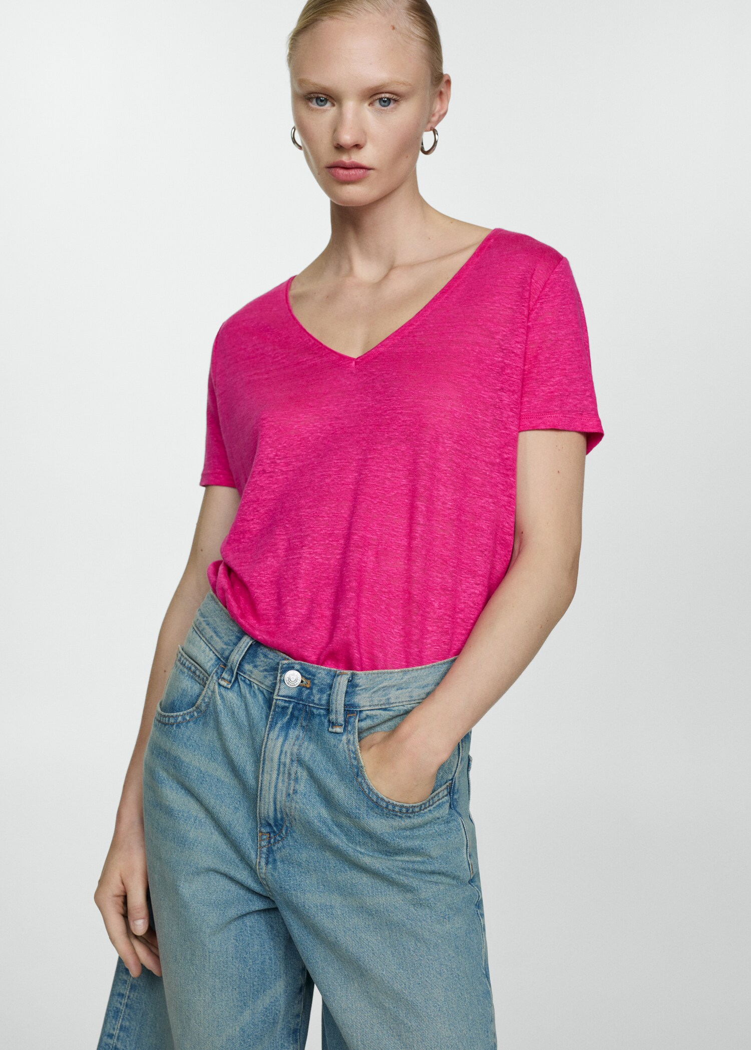 V-neck linen t-shirt - Medium plane