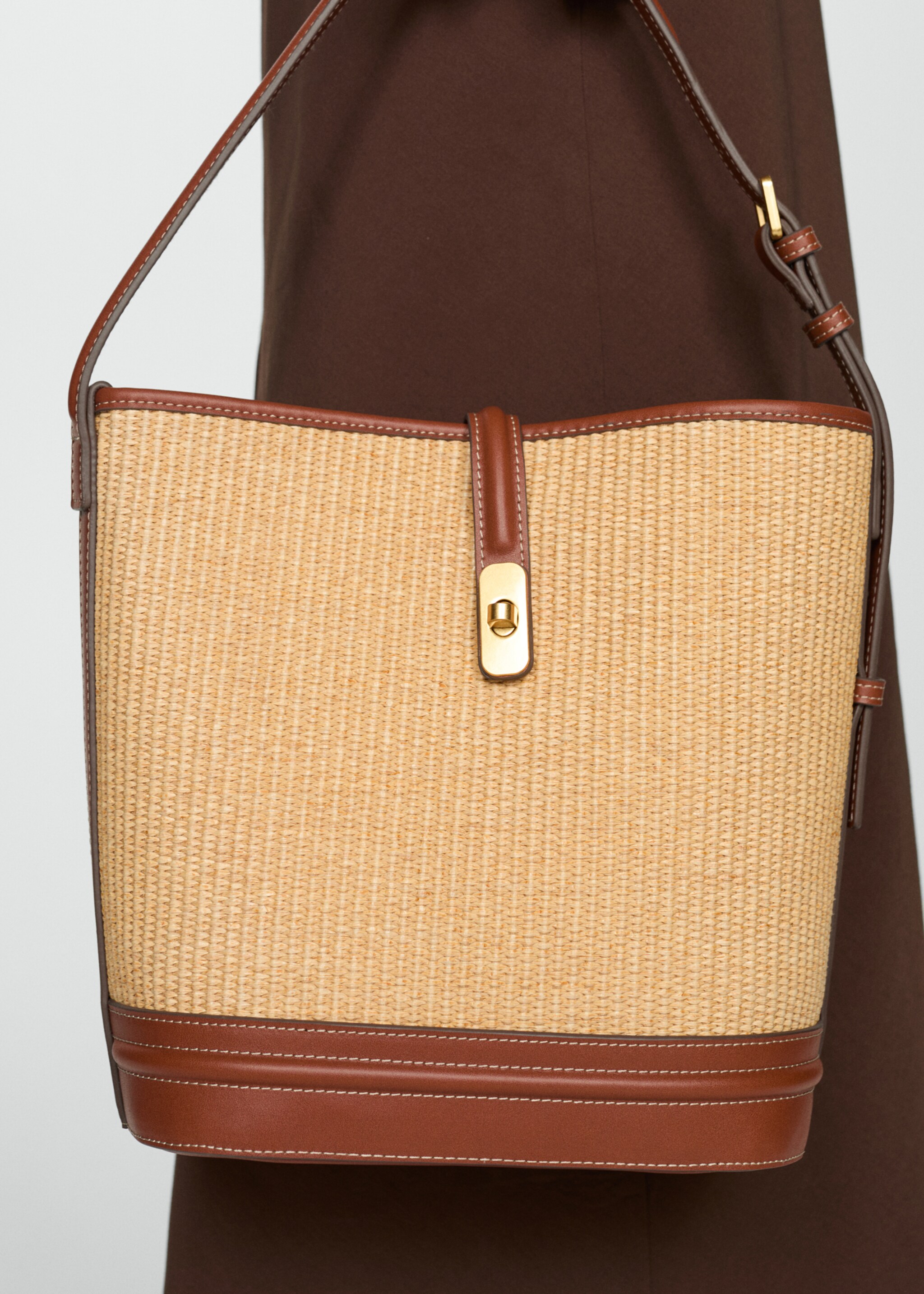 Raffia-effect bucket bag - Details of the article 9