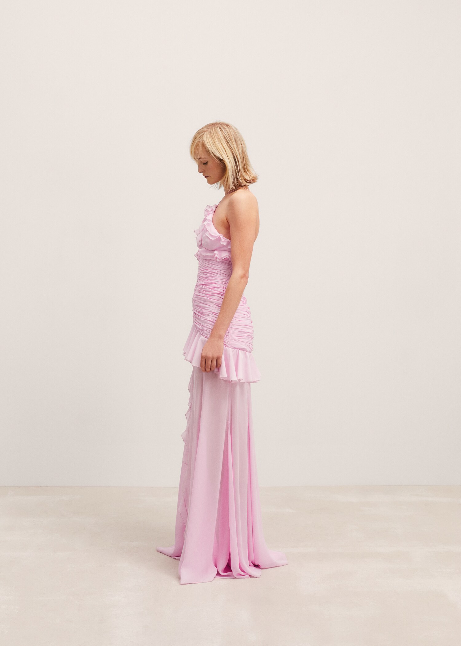 Halter-neck draped dress - Details of the article 2