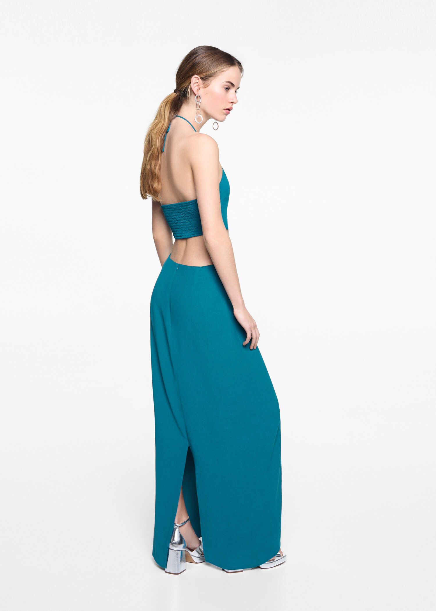 Long halter dress - Reverse of the article