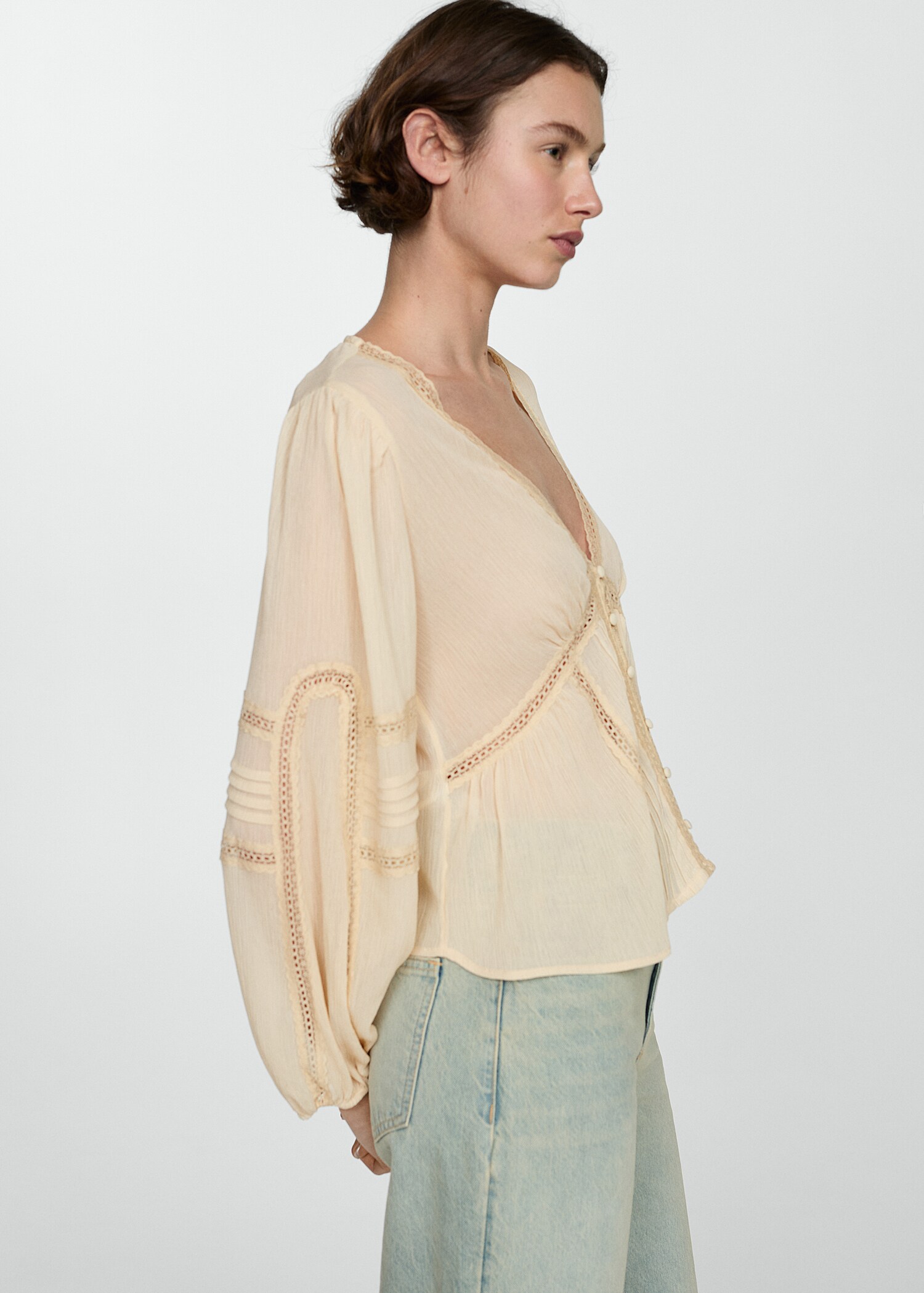 Embroidered flowy blouse - Details of the article 1