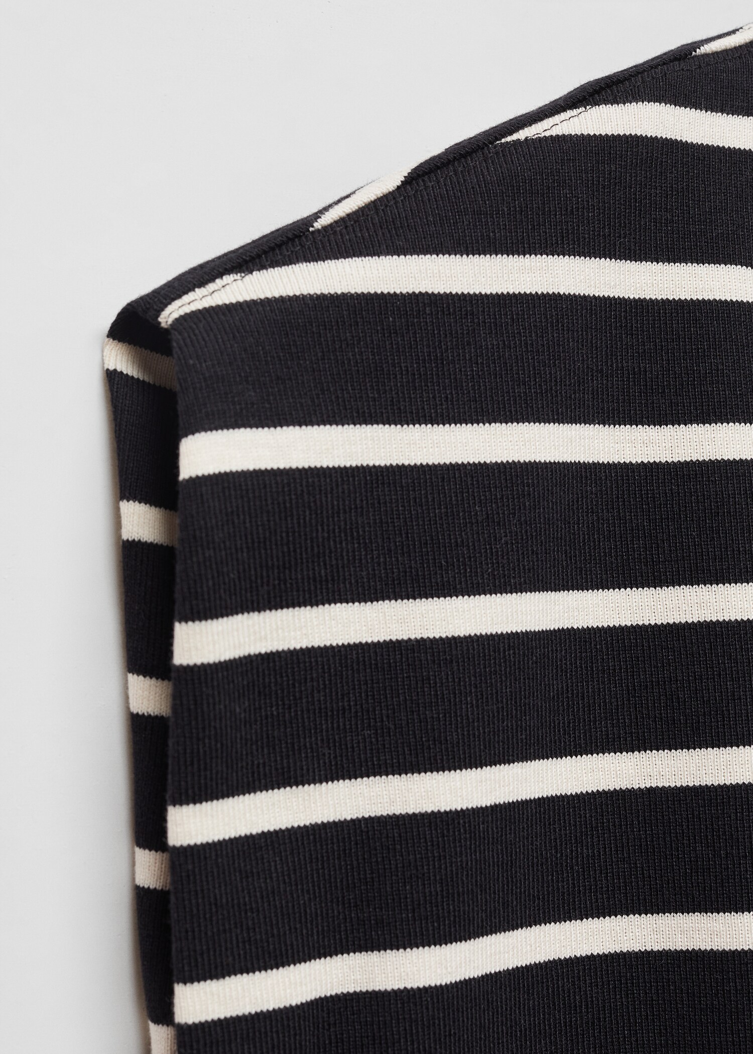 Shoulder pad stripped t-shirt - Details of the article 8