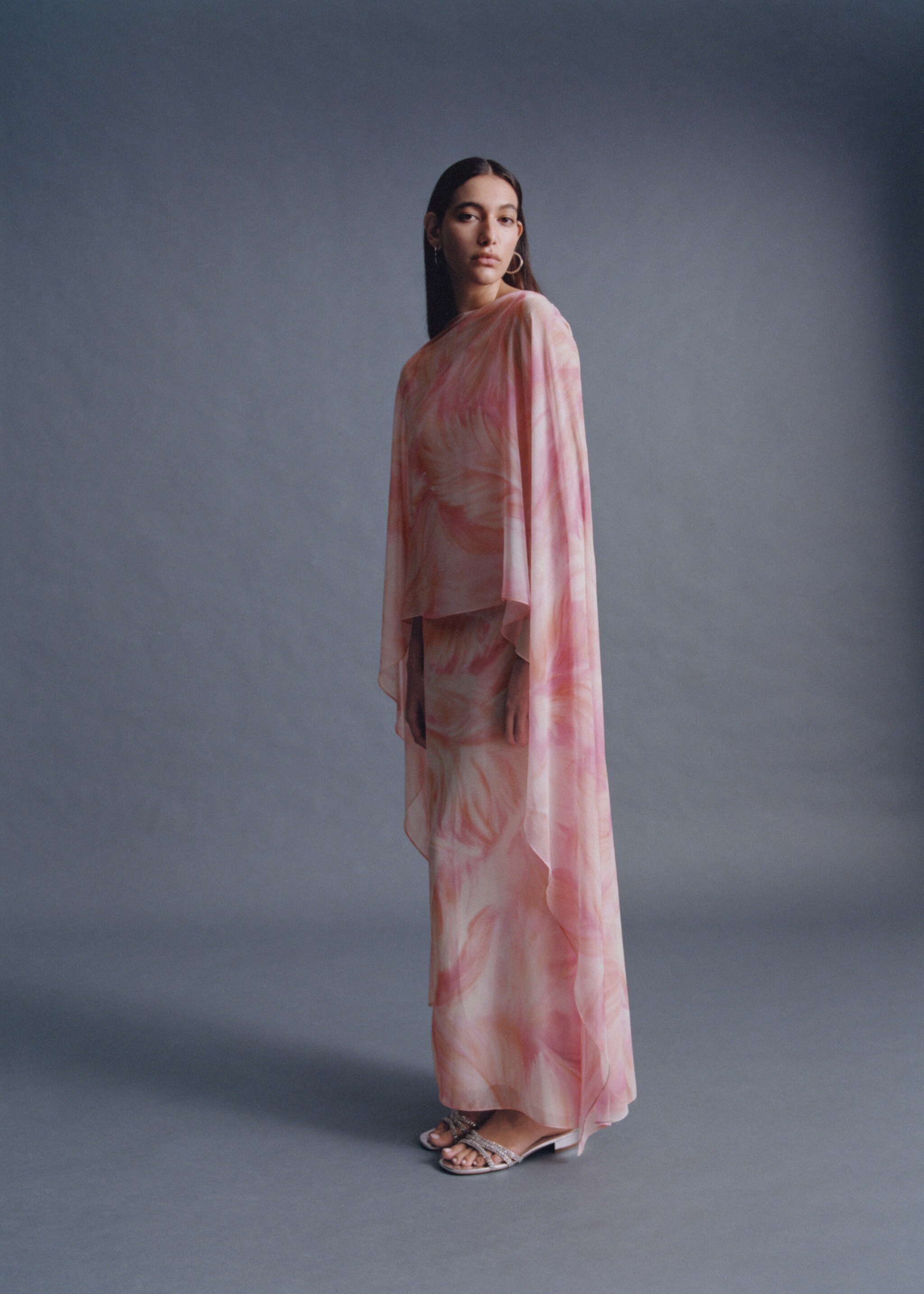 Printed dress with ruffled sleeves - Details of the article 9