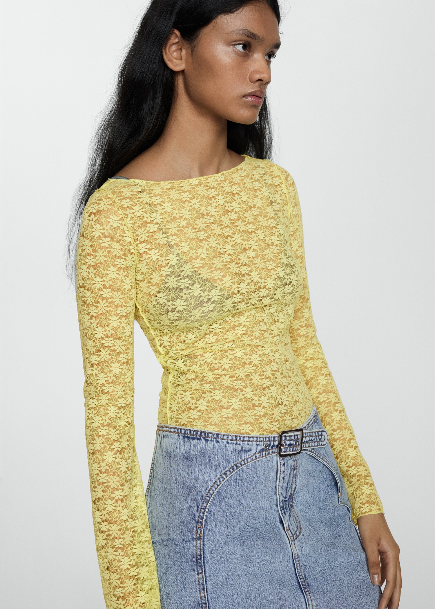 Camiseta encaje floral - Plano medio