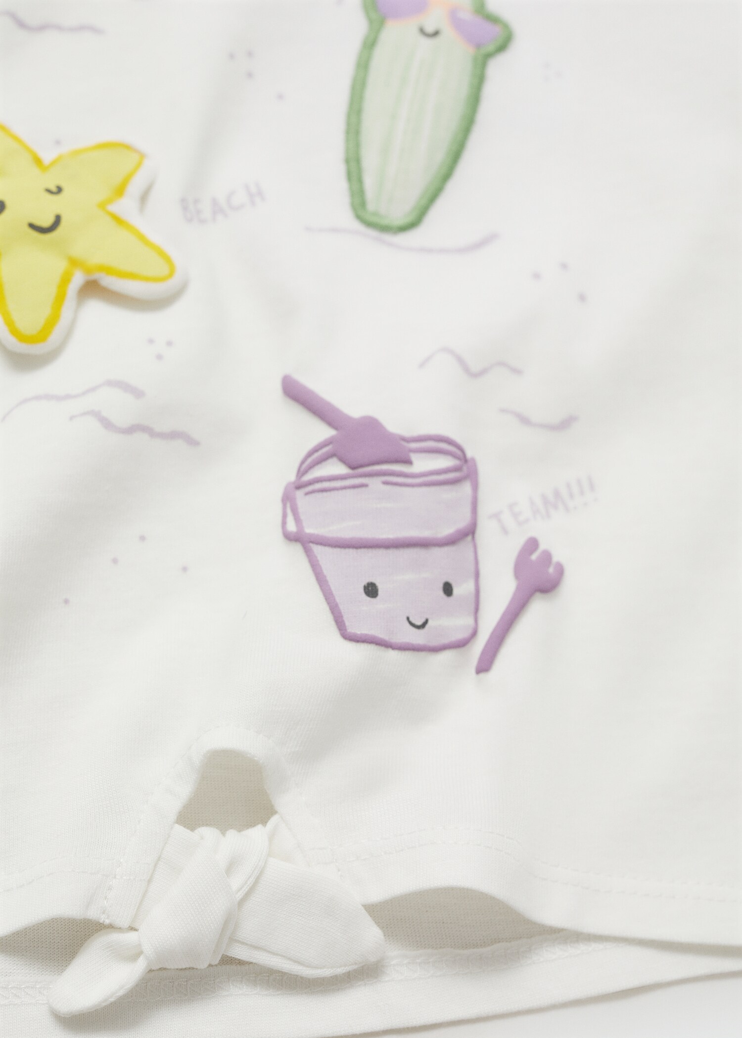 Embossed details printed t-shirt - Details of the article 8