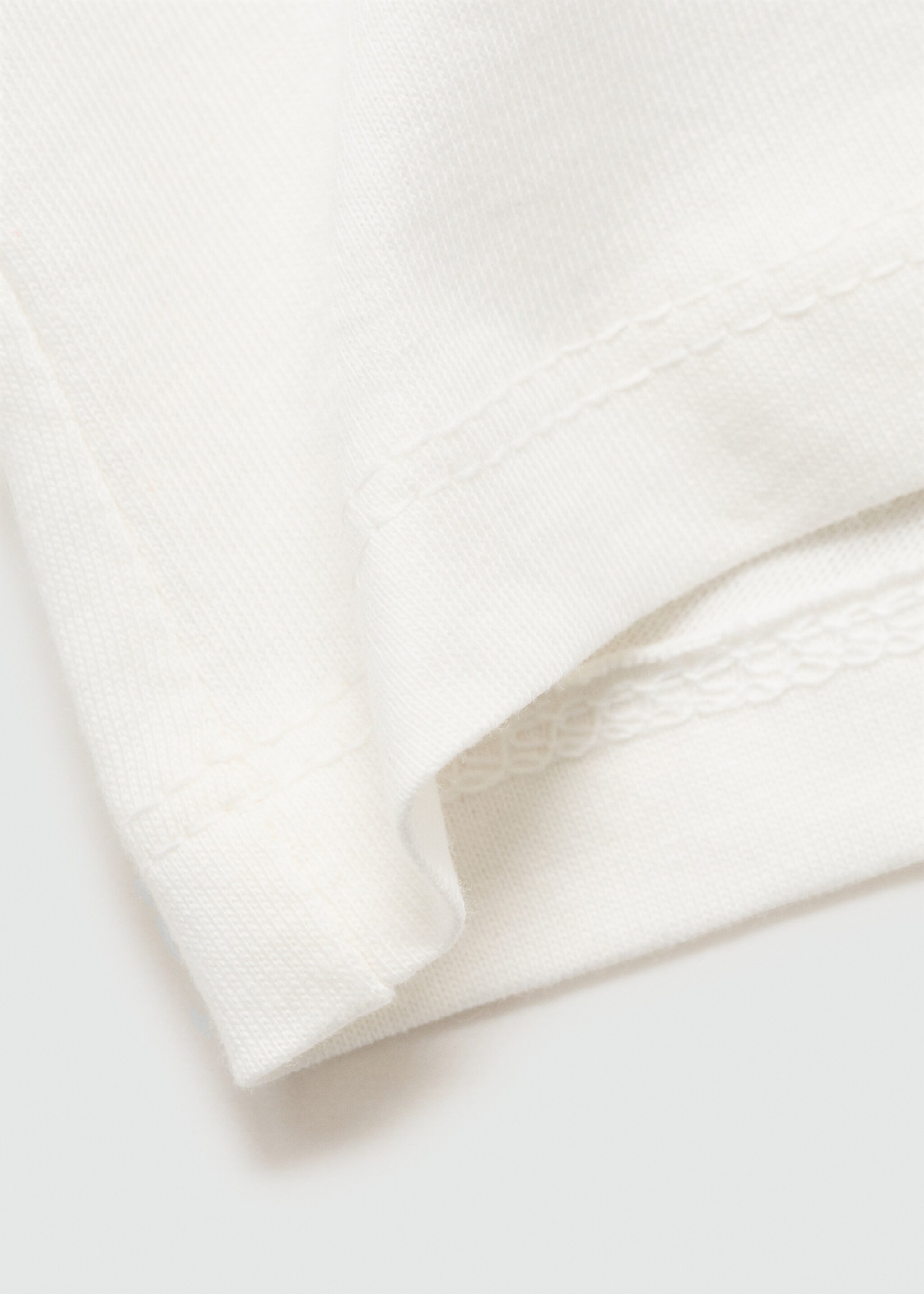 T-shirt imprimé détails relief - Détail de l'article 0