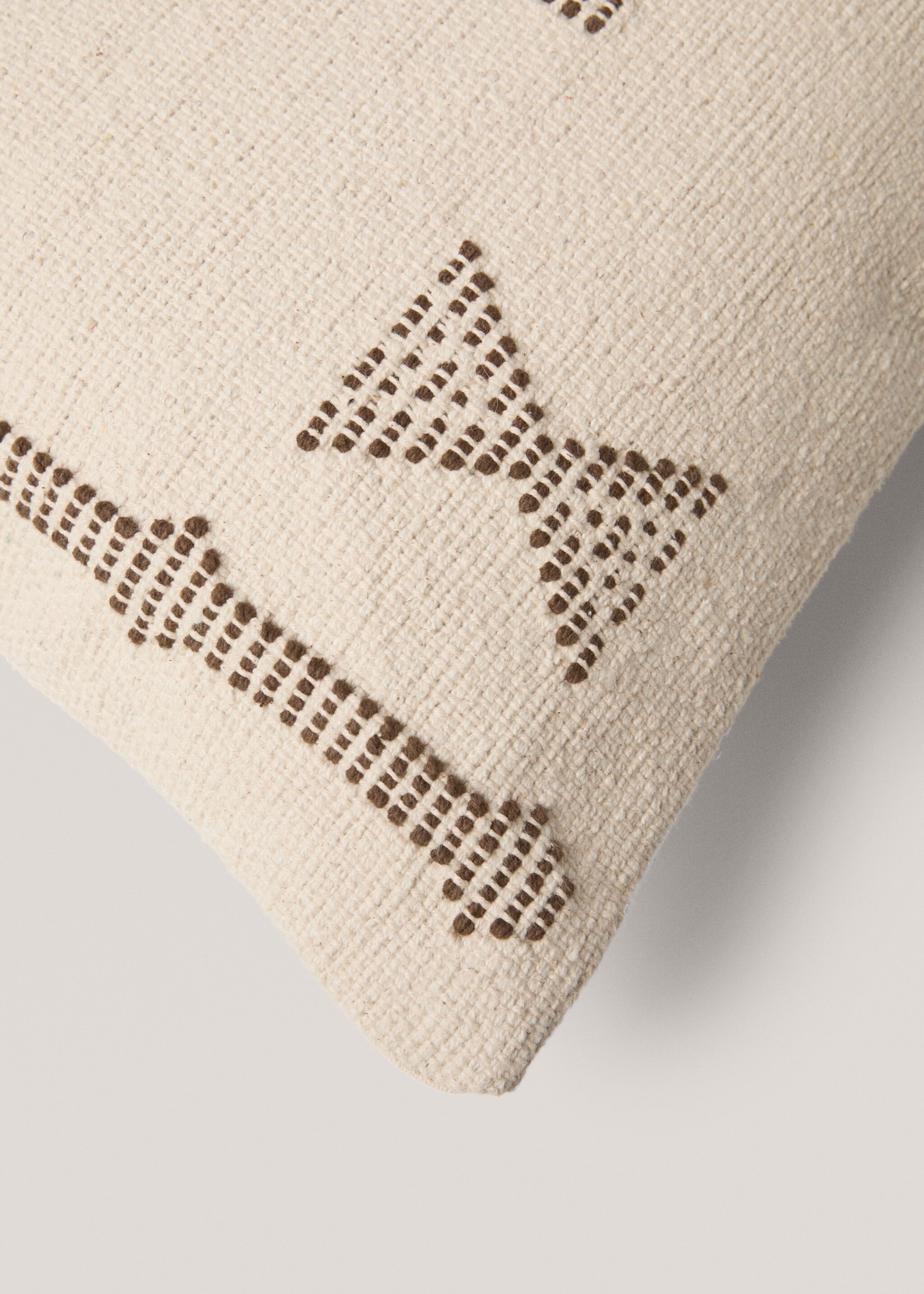 Geometriskt broderat kuddfodral 40x60cm - Detaljer om artikeln 3, Sand. Ref: 67008641-00.