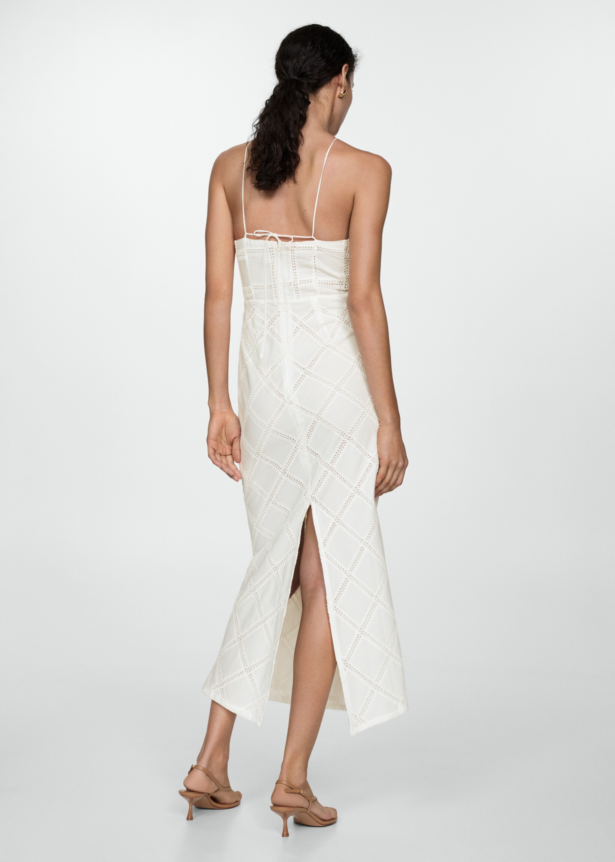 Vestido bordado cuello halter - Reverso del artículo