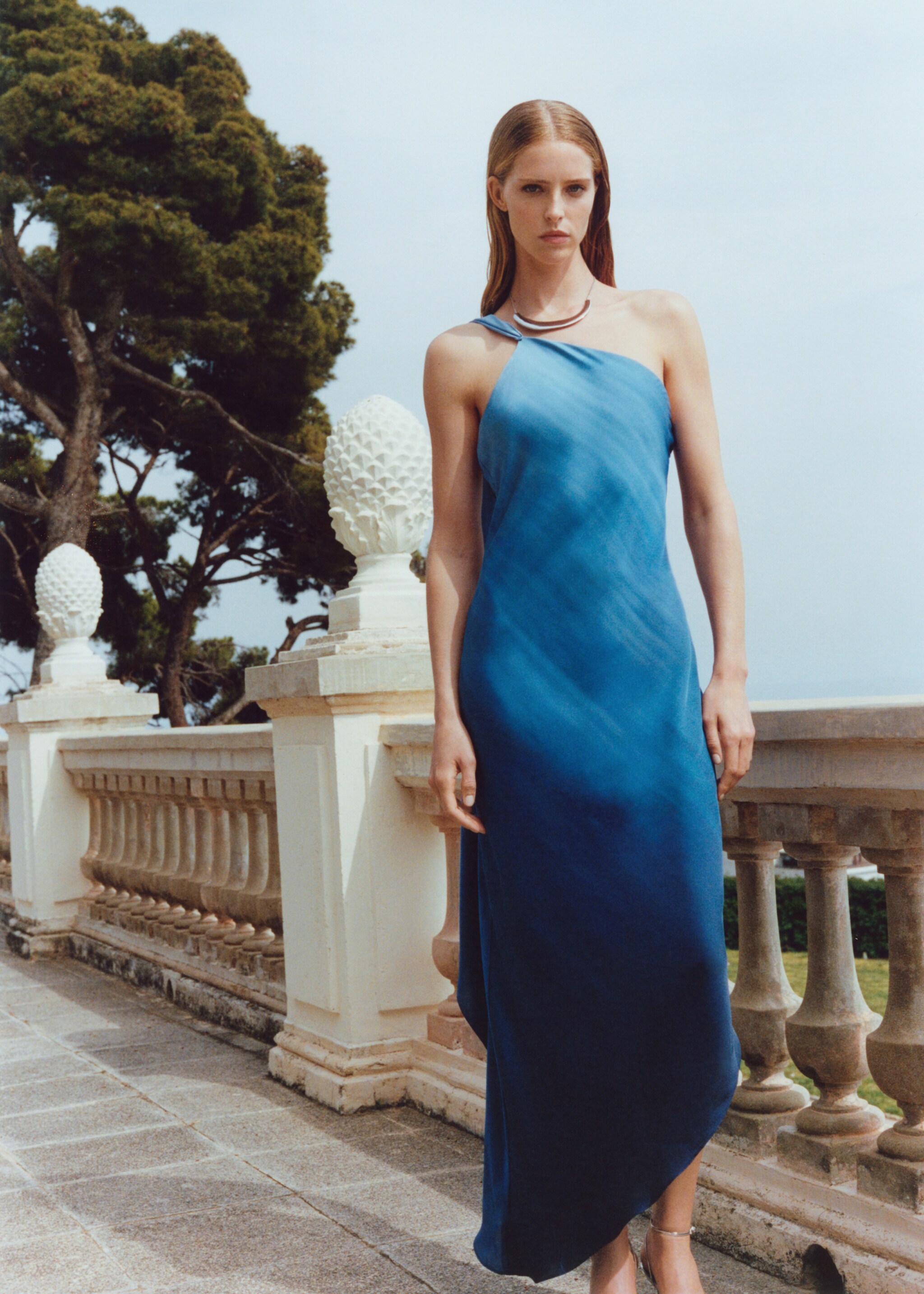 Robe asymétrique dégradée - Détail de l'article 7, Bleu. Ref: 67009241-00.