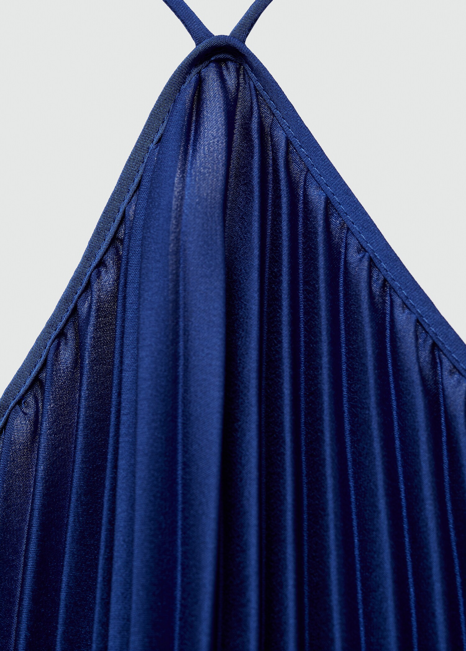 Plissiertes Neckholder-Kleid - Detail des Artikels 8