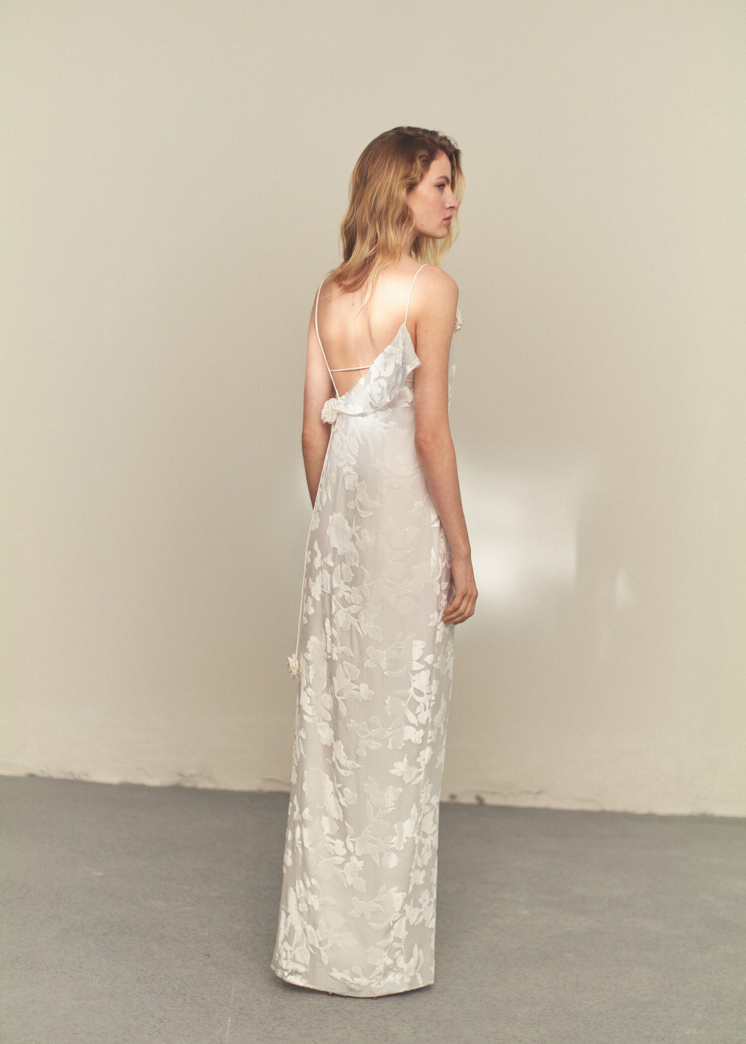 Floral devoré dress with side opening - Reverse of the article