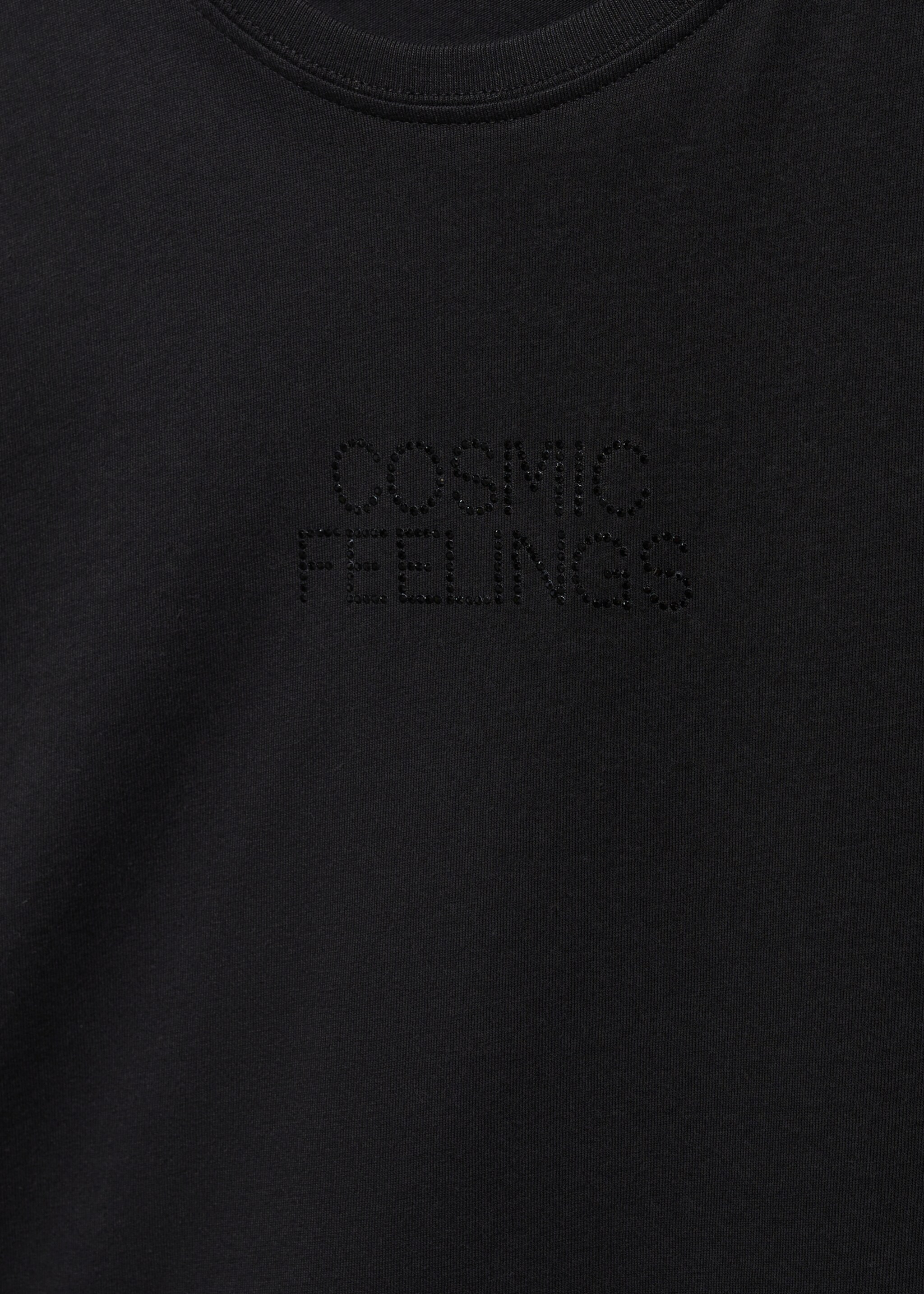 Short-sleeved t-shirt with message - Details of the article 8