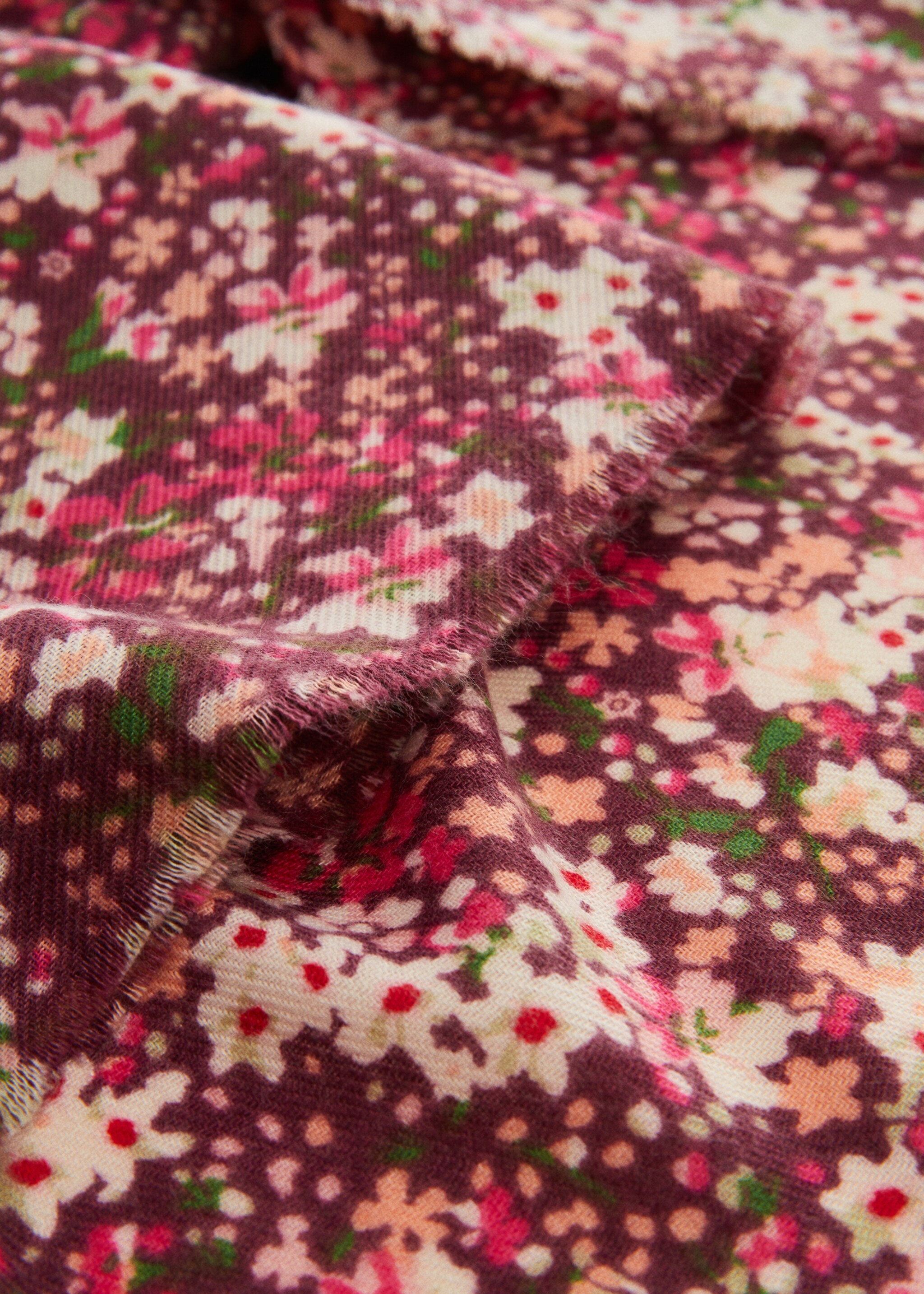 Foulard imprimé floral - Plan moyen