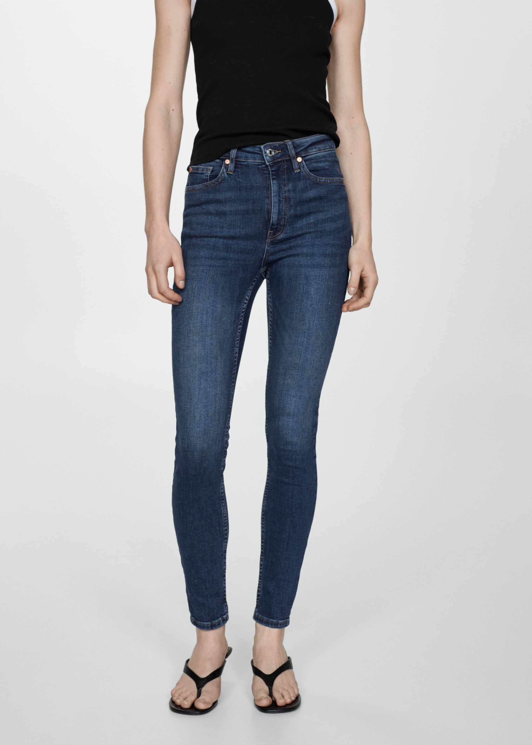 Jean skinny taille haute - Plan moyen
