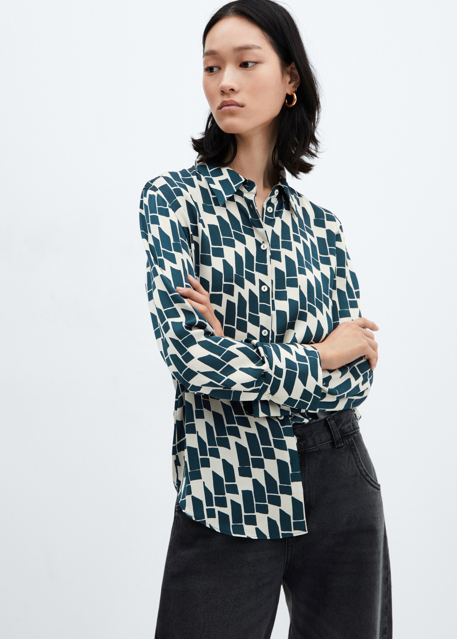 Satin finish flowy shirt - Medium plane