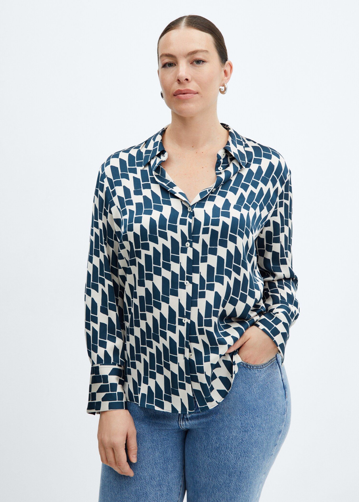 Satin finish flowy shirt - Details of the article 5