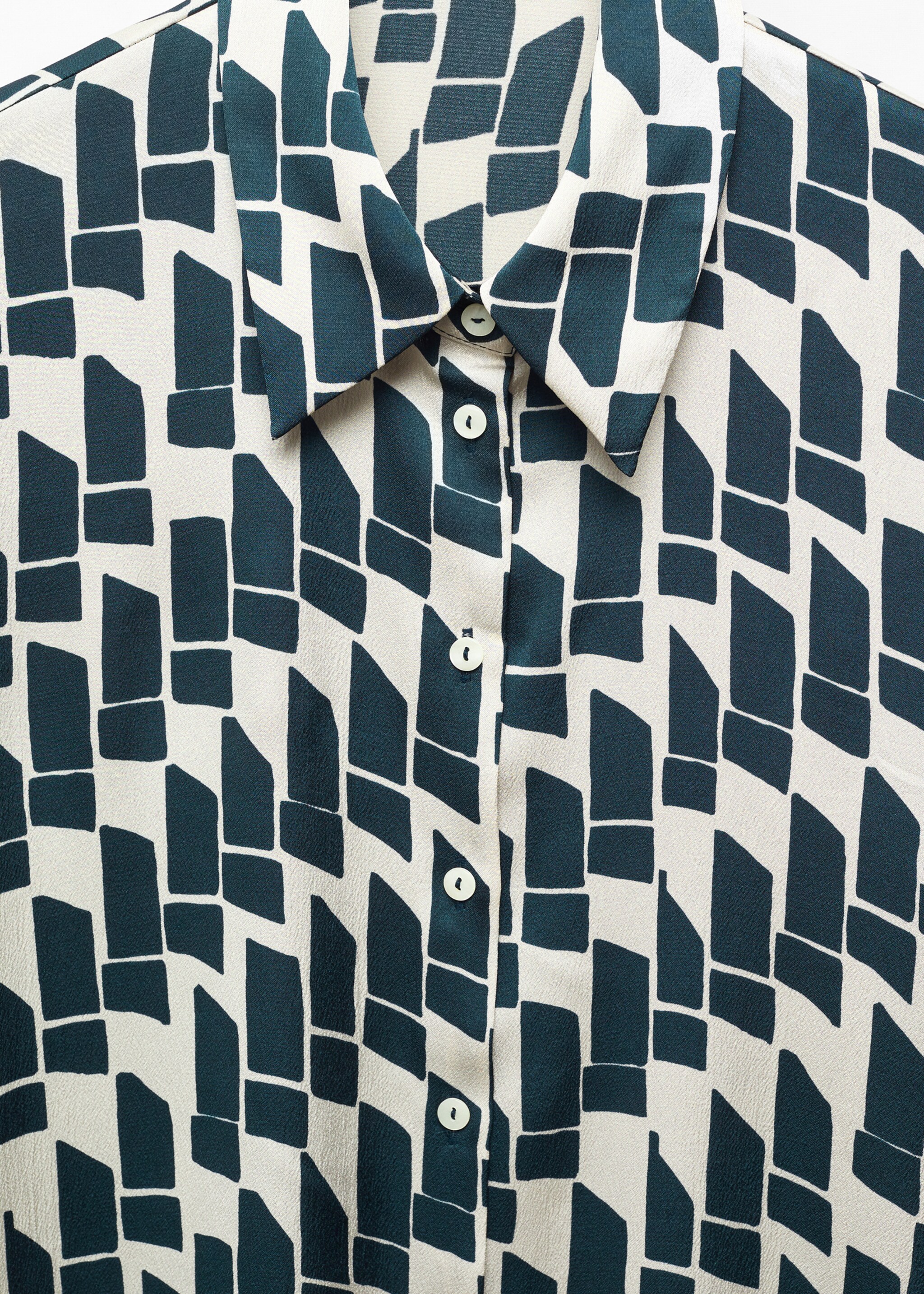 Satin finish flowy shirt - Details of the article 8