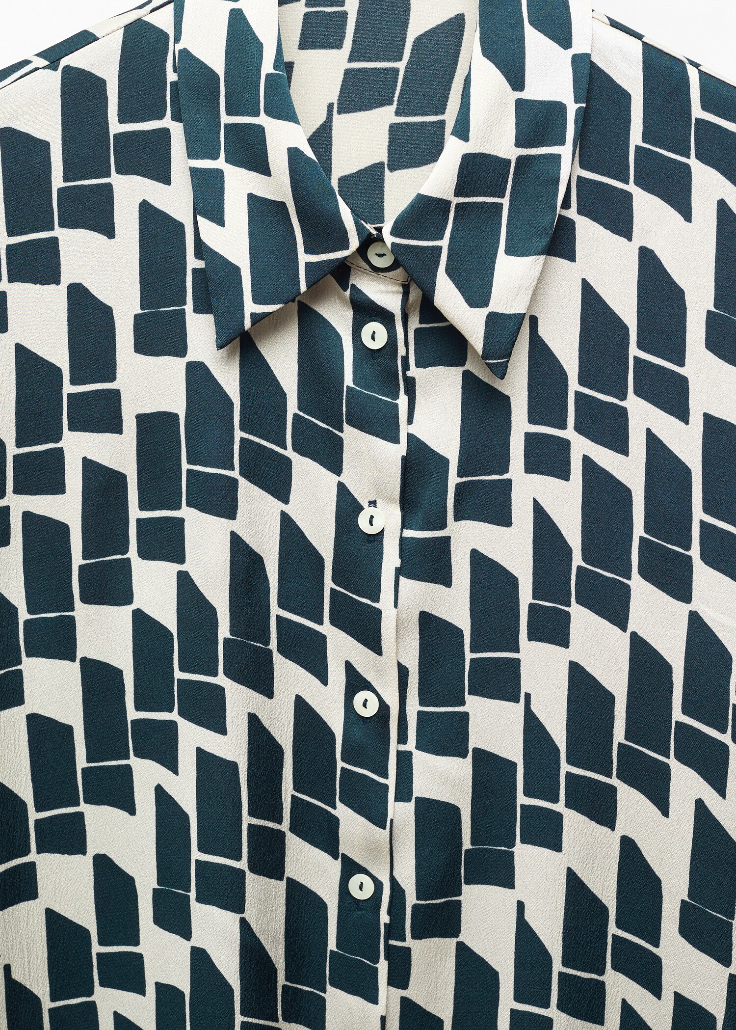 Satin finish flowy shirt - Details of the article 8