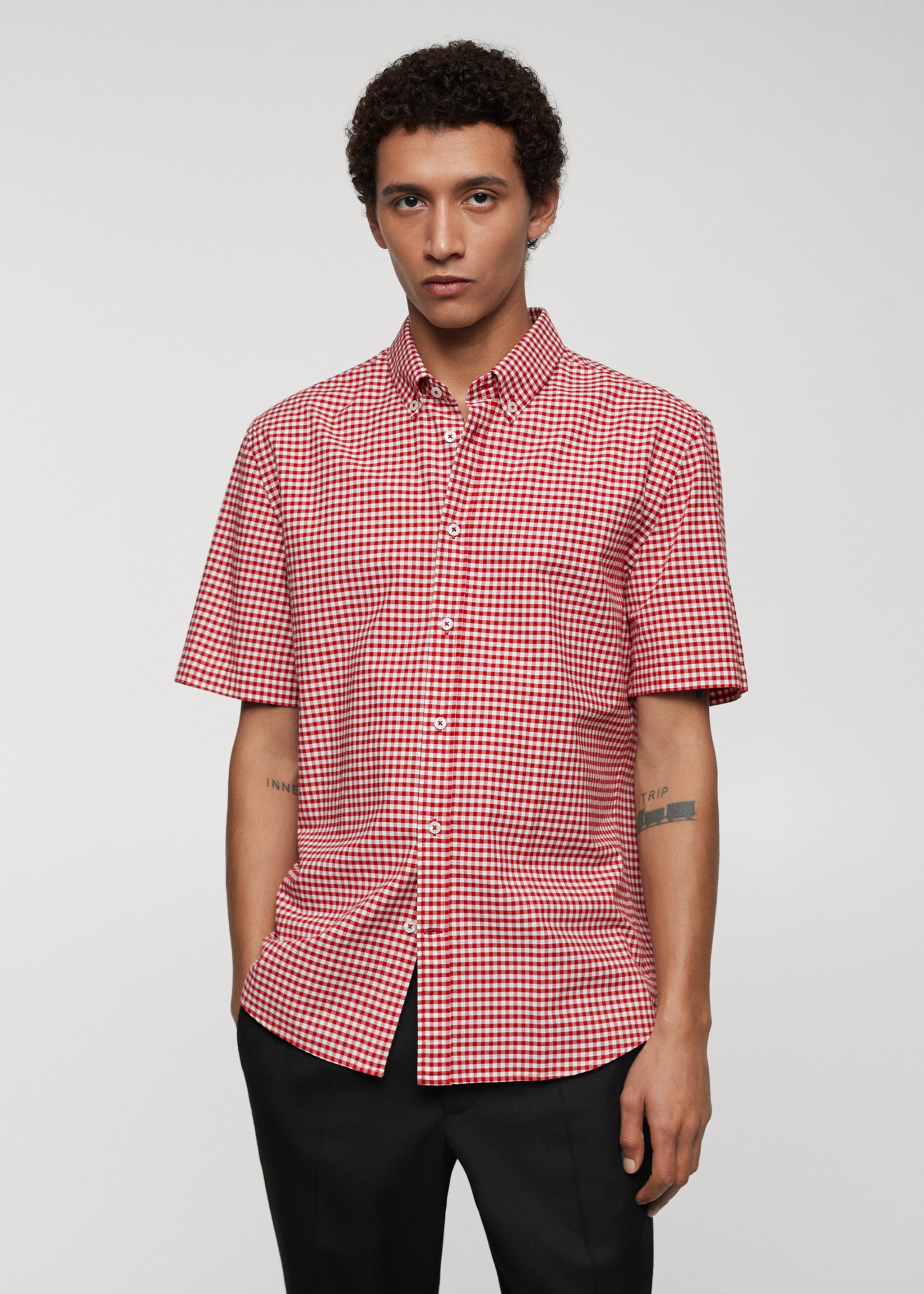 Camisa 100% algodón estampada - Plano medio