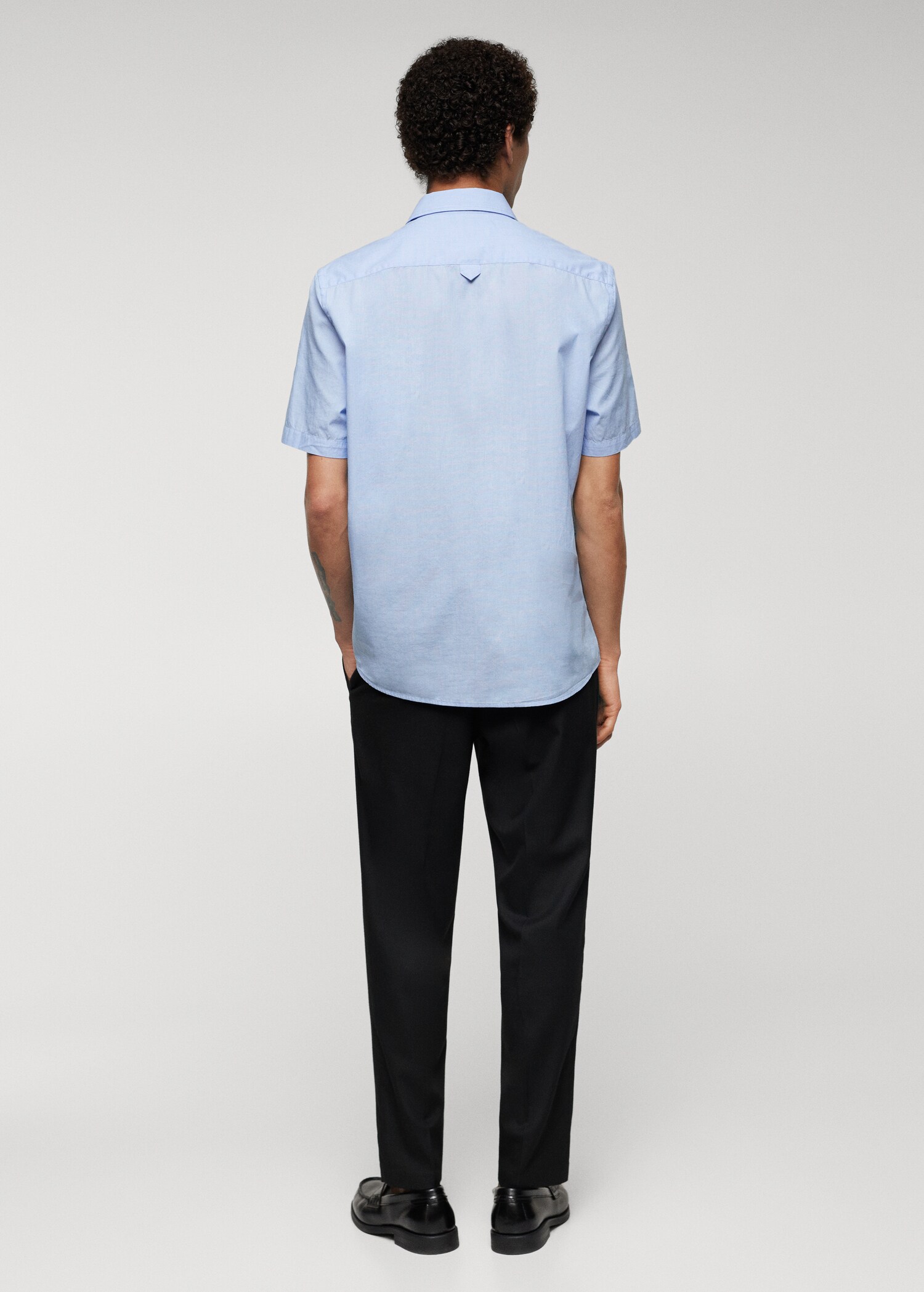 Camisa regular fit 100% algodón - Reverso del artículo