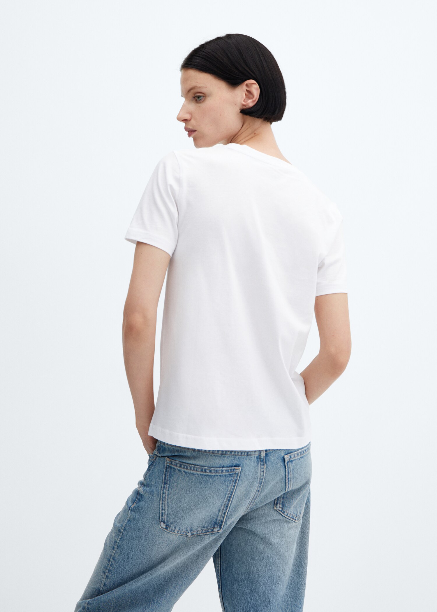 100% cotton t-shirt - Reverse of the article