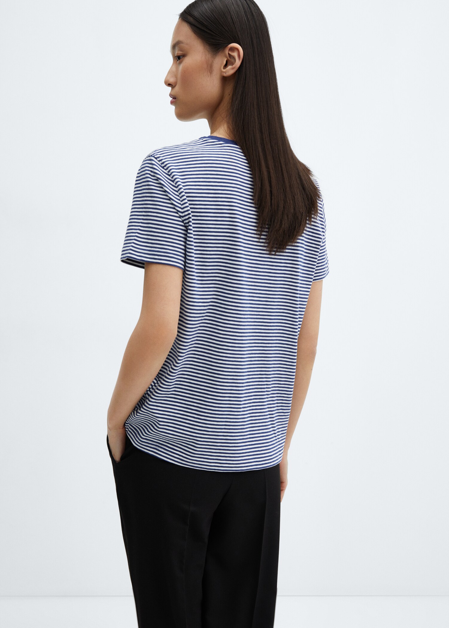 100% cotton t-shirt - Reverse of the article
