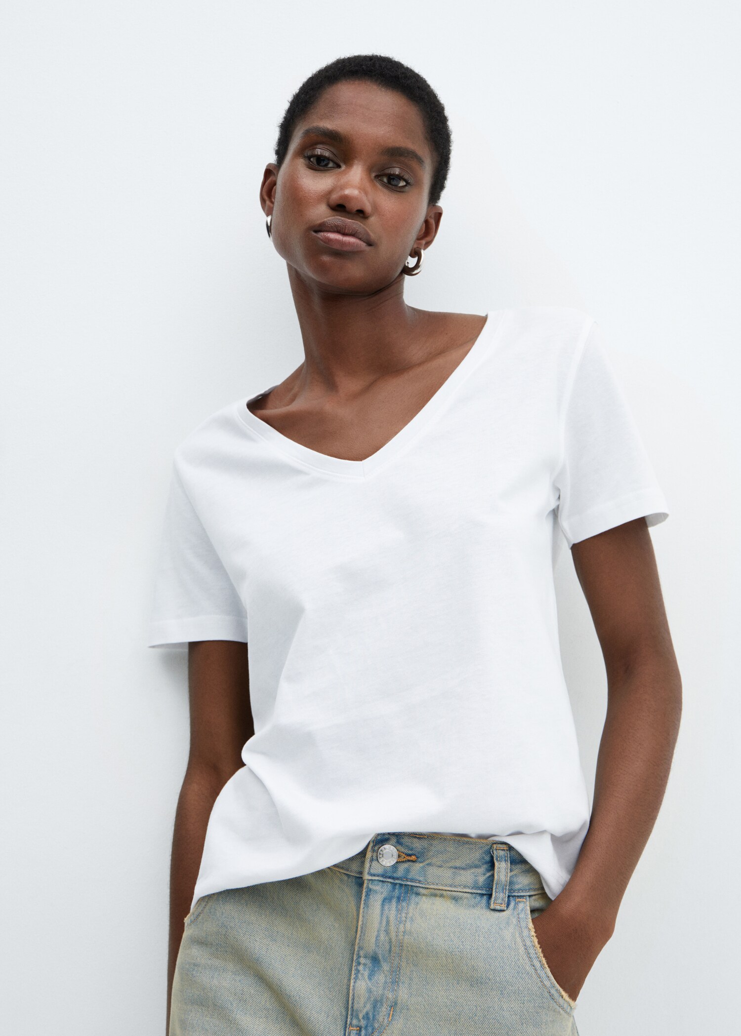 V-neck cotton T-shirt - Medium plane