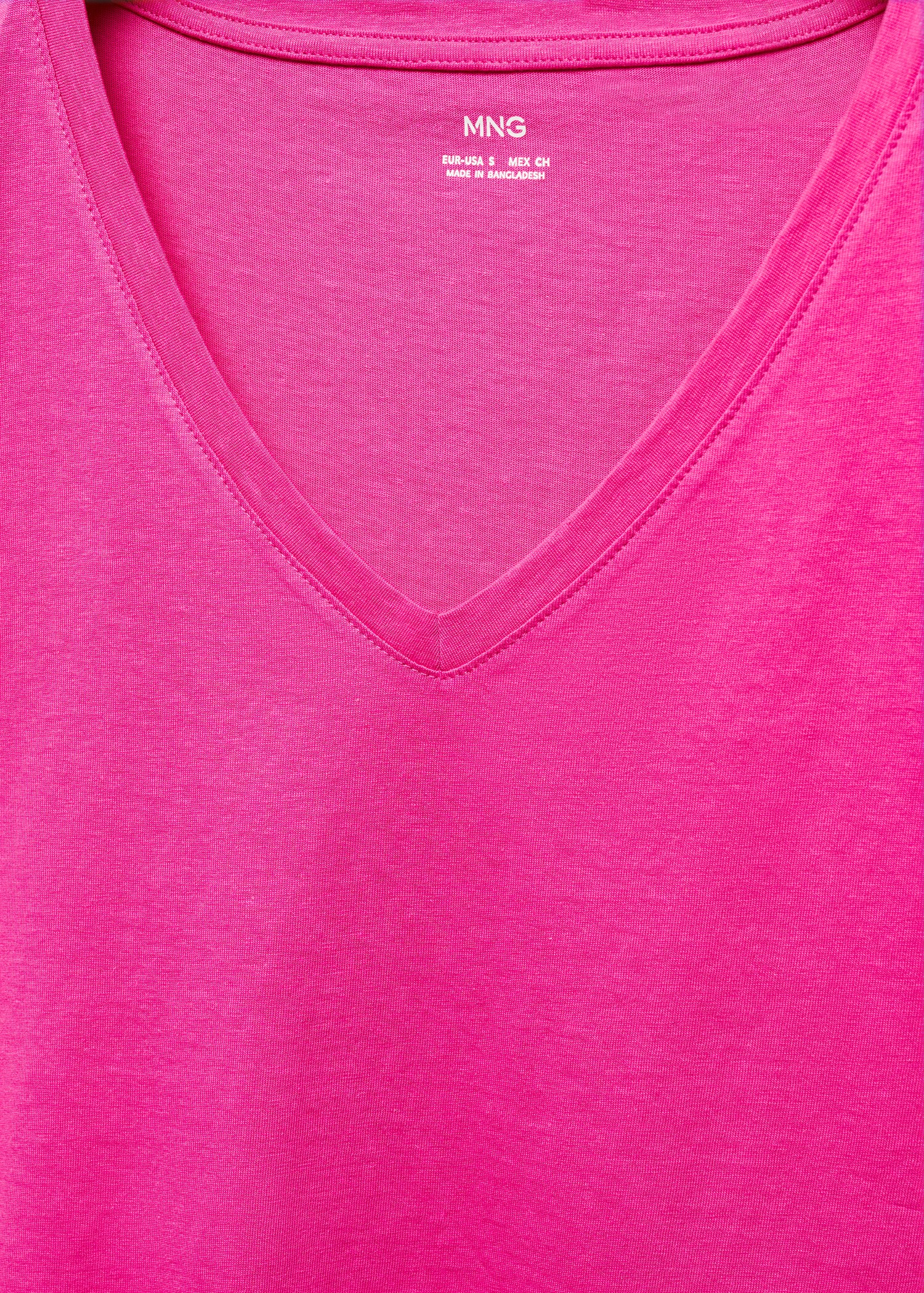 V-neck cotton T-shirt - Details of the article 8
