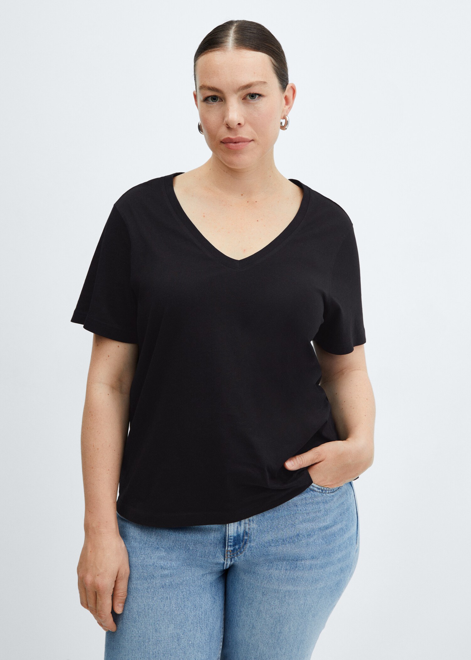V-neck cotton T-shirt - Details of the article 5