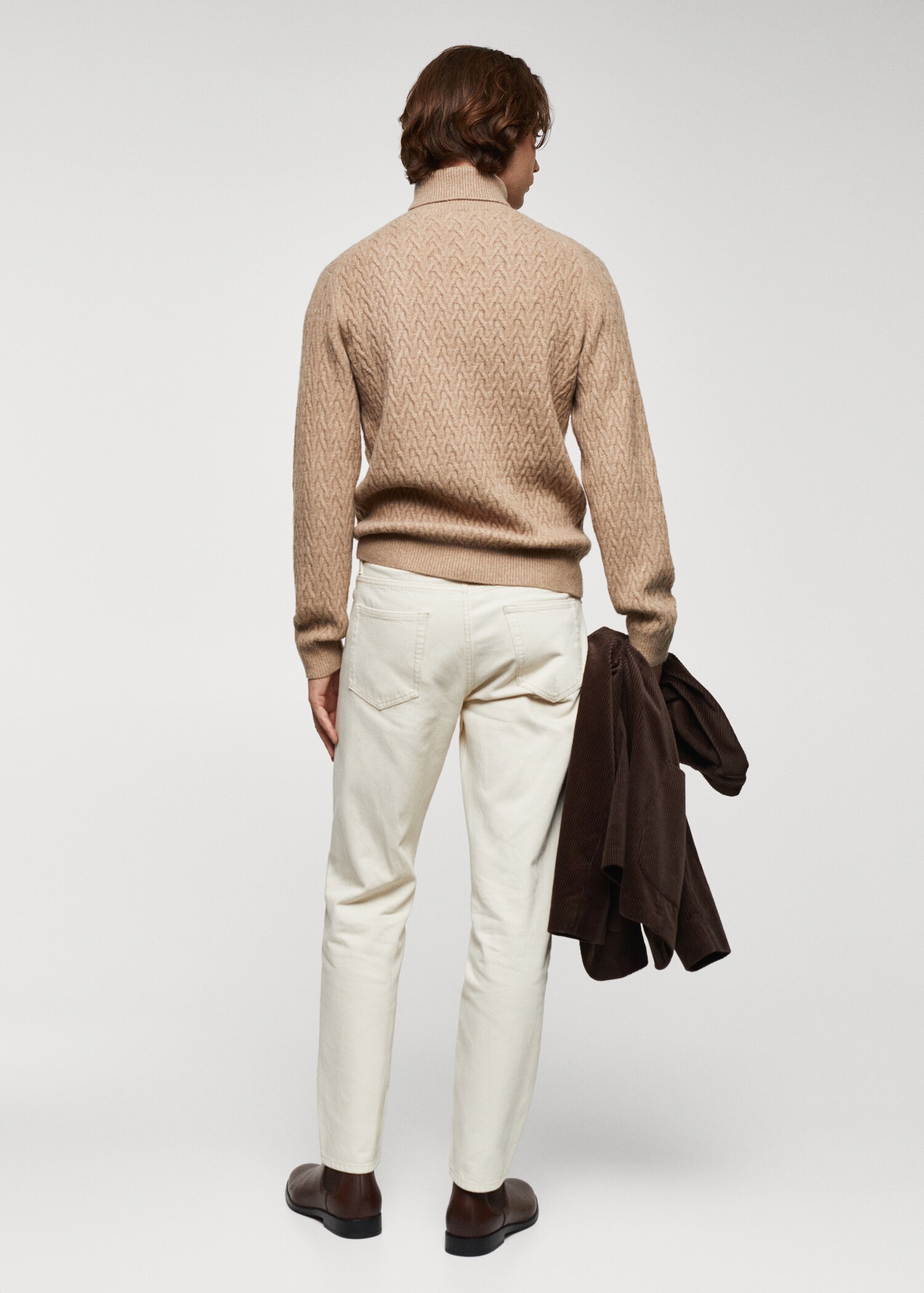 Rollkragenpullover mit Zopfmuster - Rückseite des Artikels