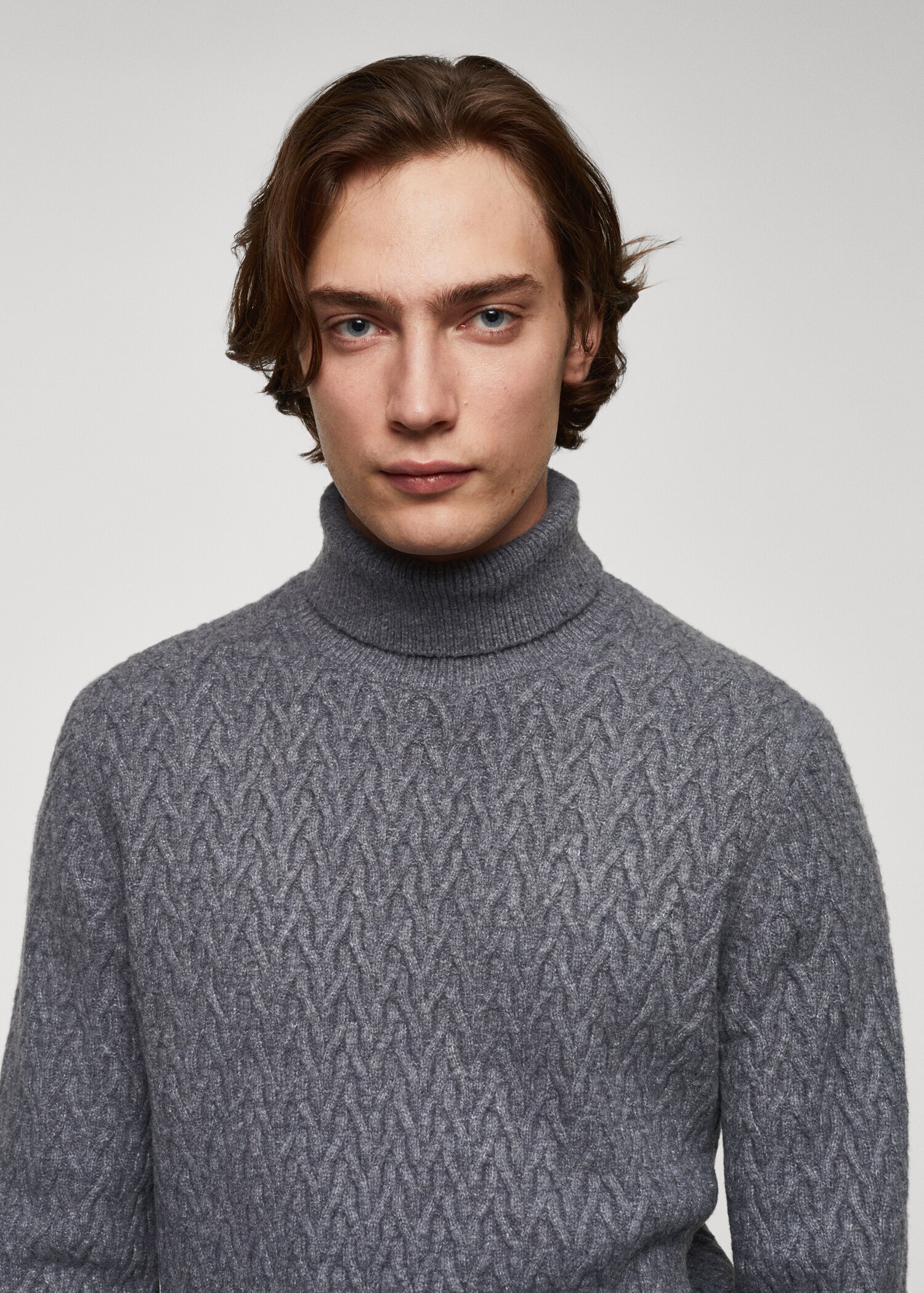 Rollkragenpullover mit Zopfmuster - Detail des Artikels 1