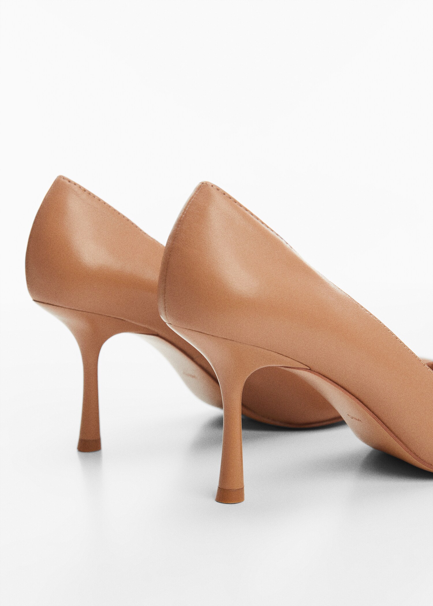 Heel leather shoes - Details of the article 1