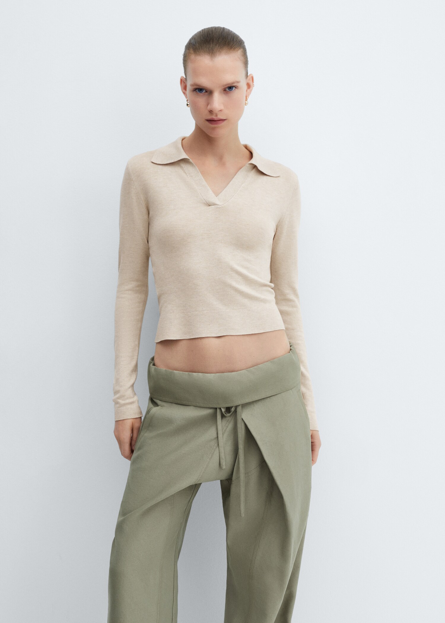 Knitted polo-neck sweater - Medium plane