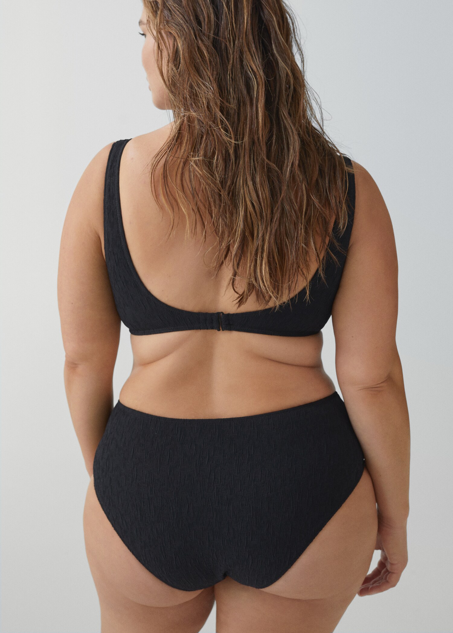 High-waist bikini bottoms - Details of the article 4