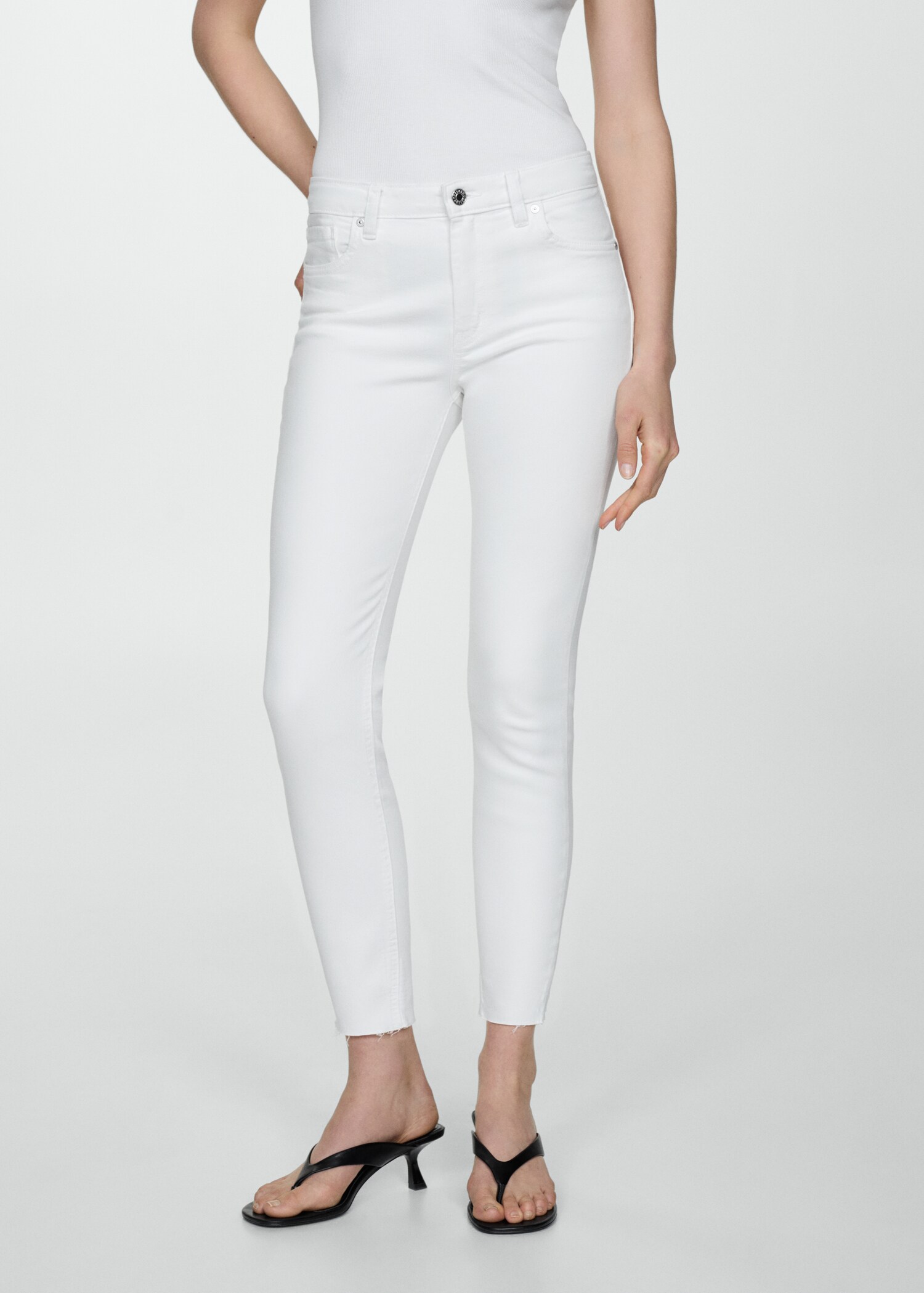 Skinny-Jeans in Cropped-Länge - Mittlere Ansicht