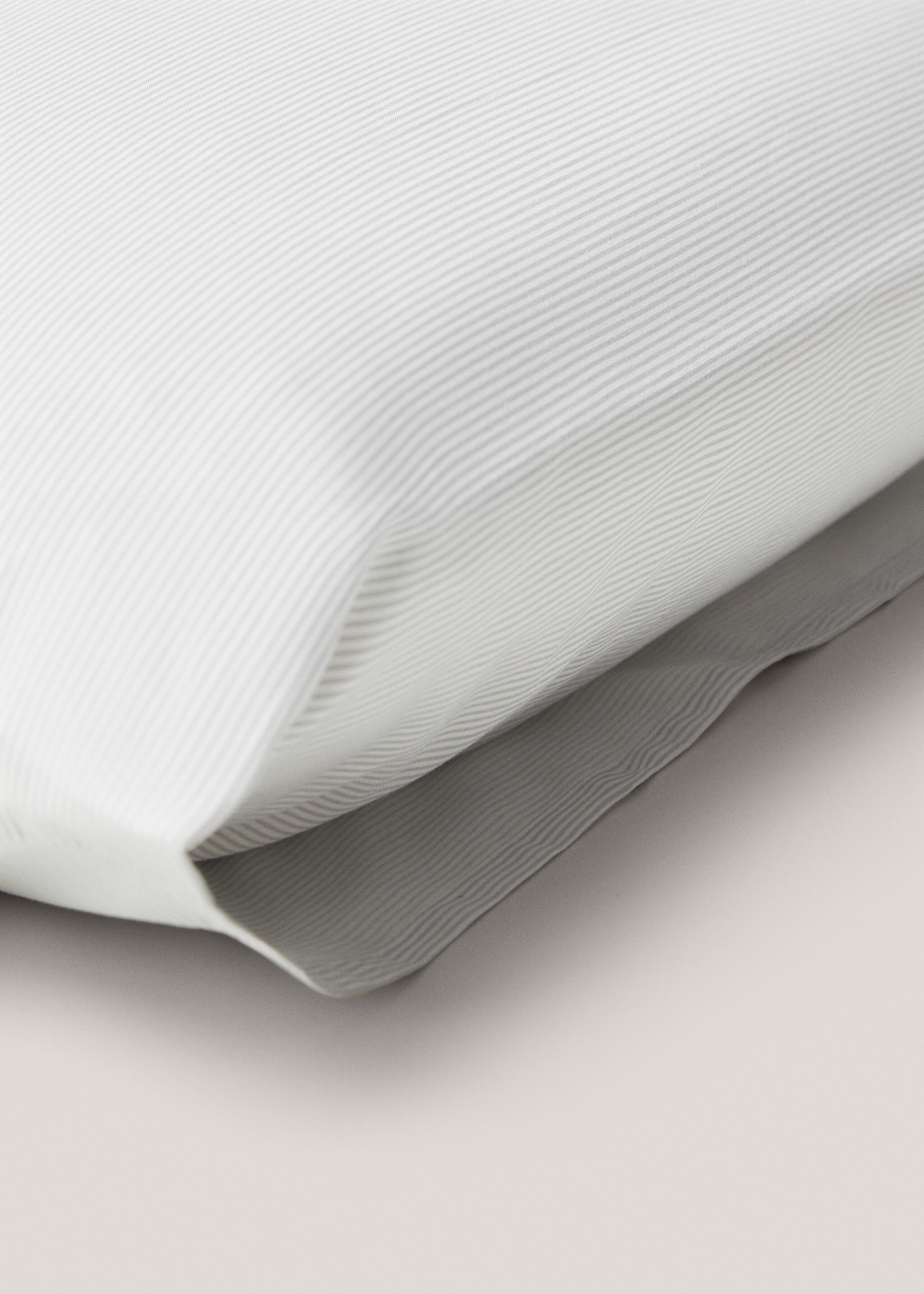 Vertical striped pillowcase 60x60cm - Details of the article 2