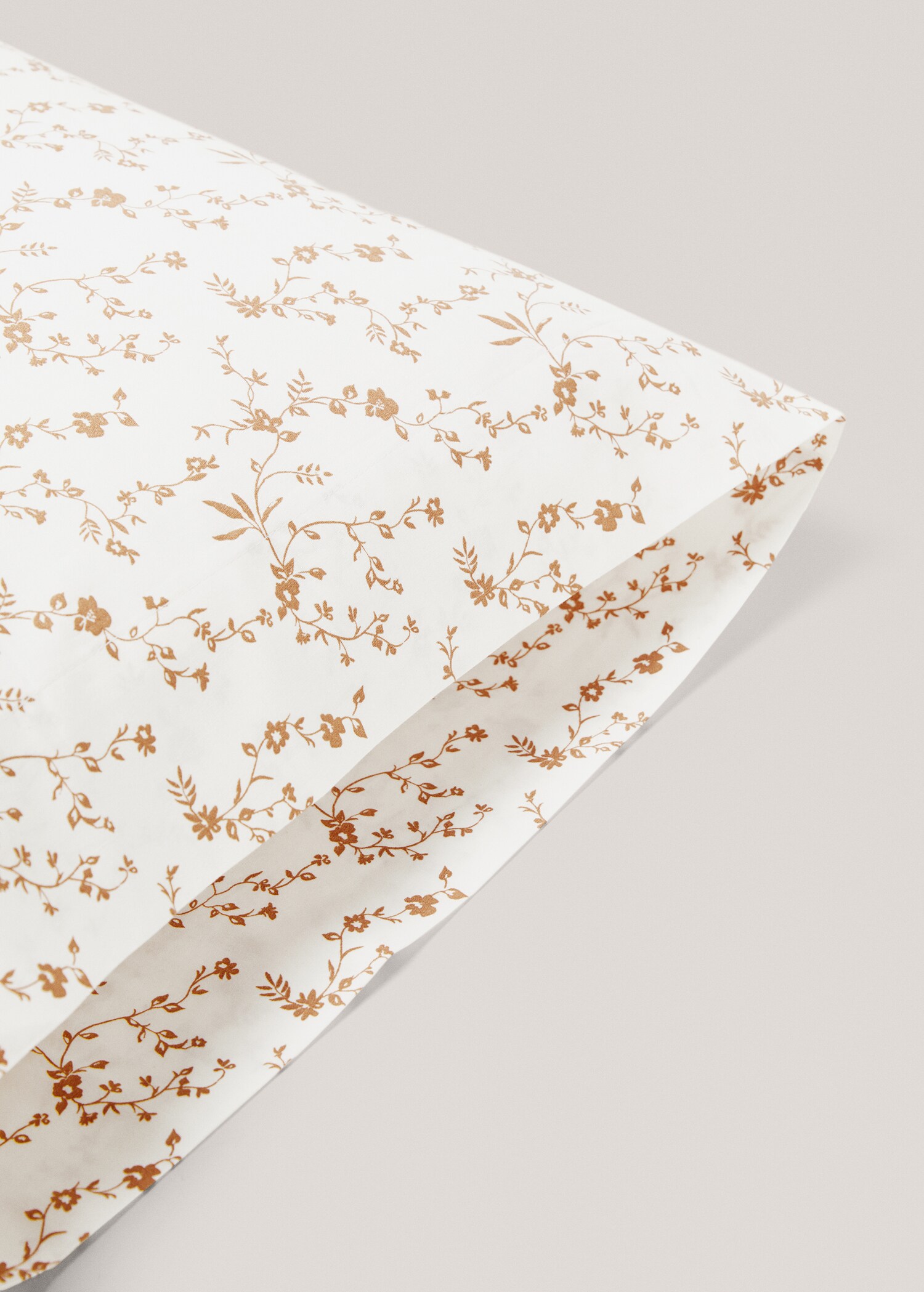 Floral detail pillowcase 45x110cm - Details of the article 2