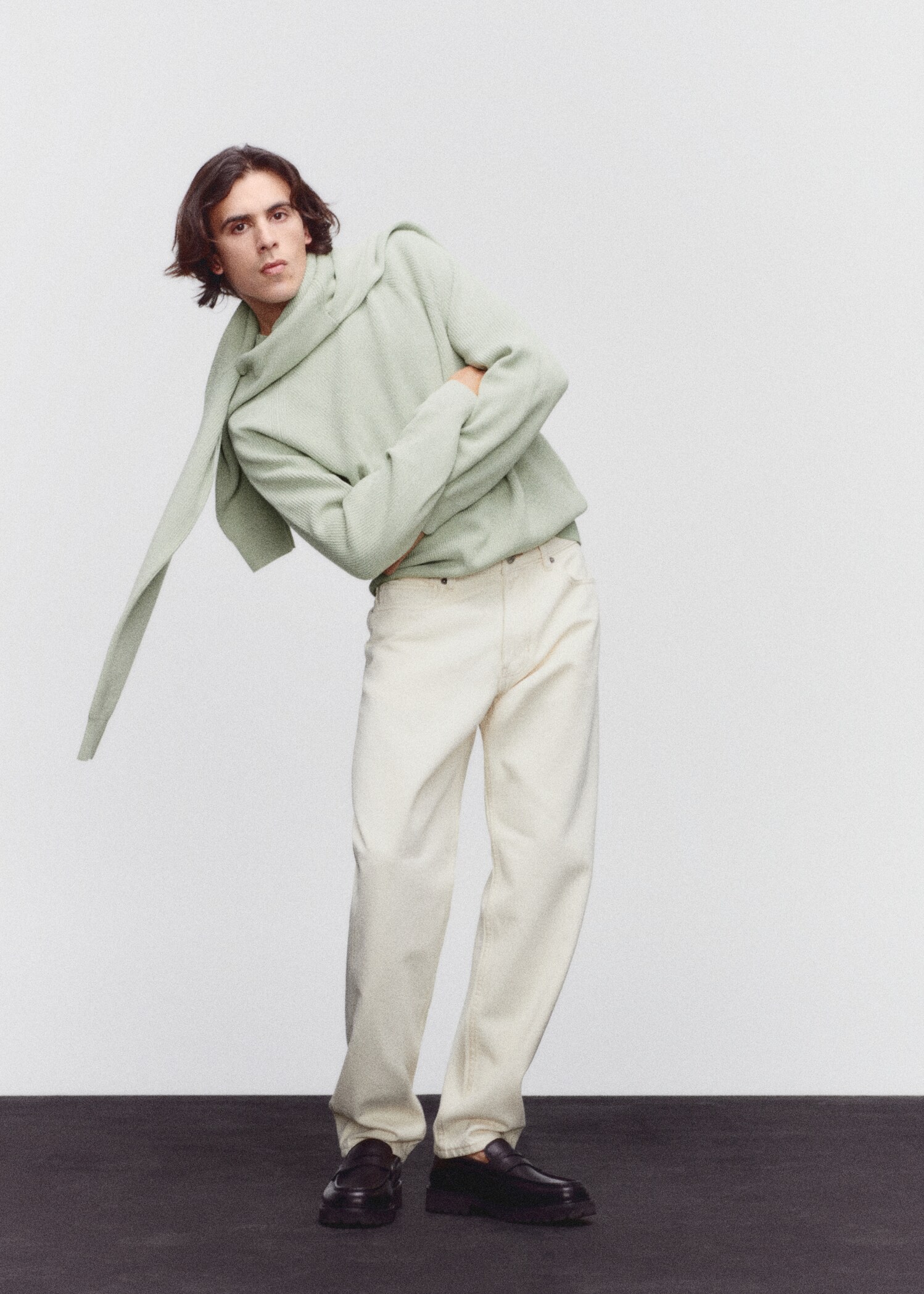Ribbed round-neck sweater - Details of the article 5