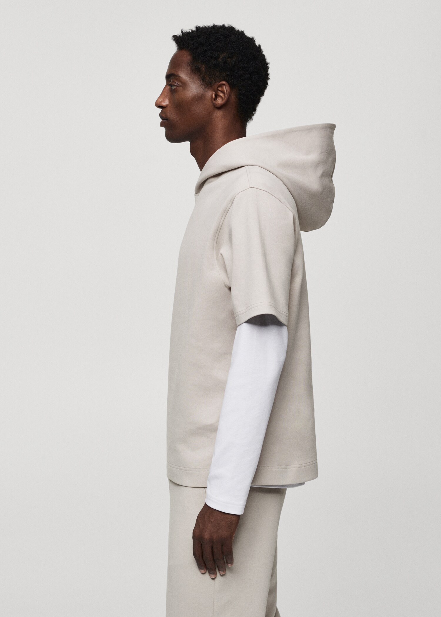 Kurzarm-Sweatshirt mit Kapuze - Detail des Artikels 2