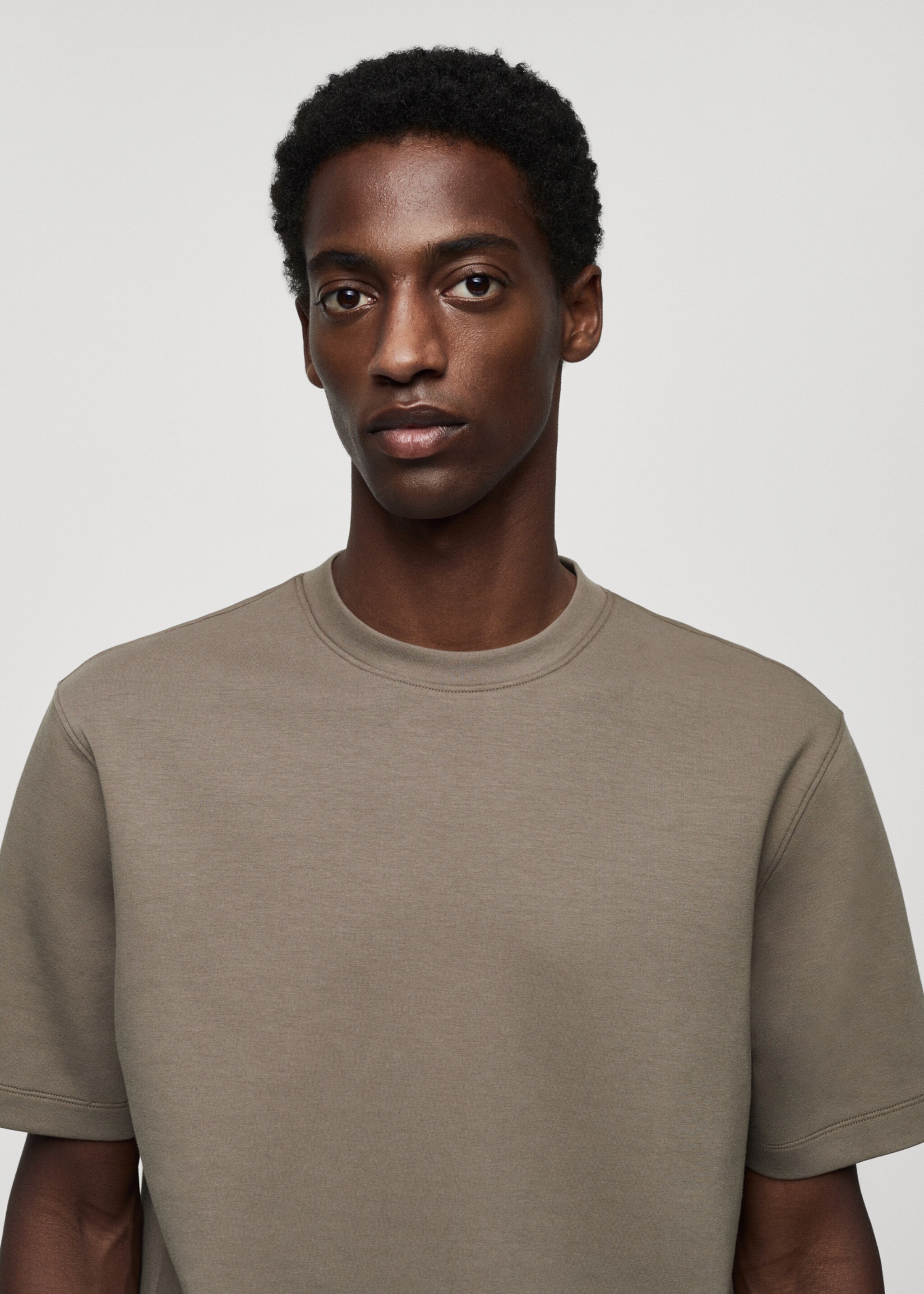 Thick cotton t-shirt - Details of the article 1, Medium Brown. Ref: 67014459-00.